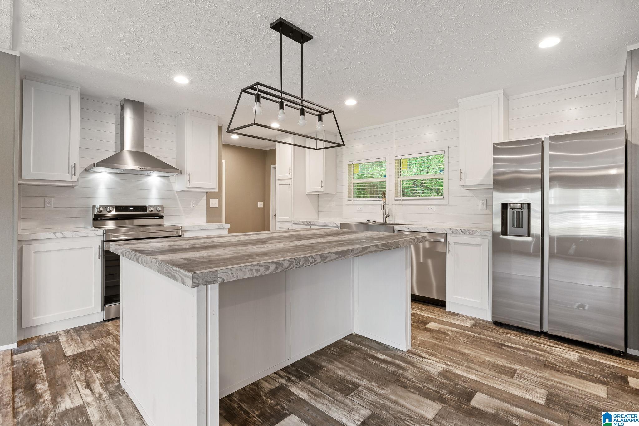 Homes for sale in Wilsonville, AL | 129 Quail Run Circle, Wilsonville, AL 35186 | MLS# 21421121