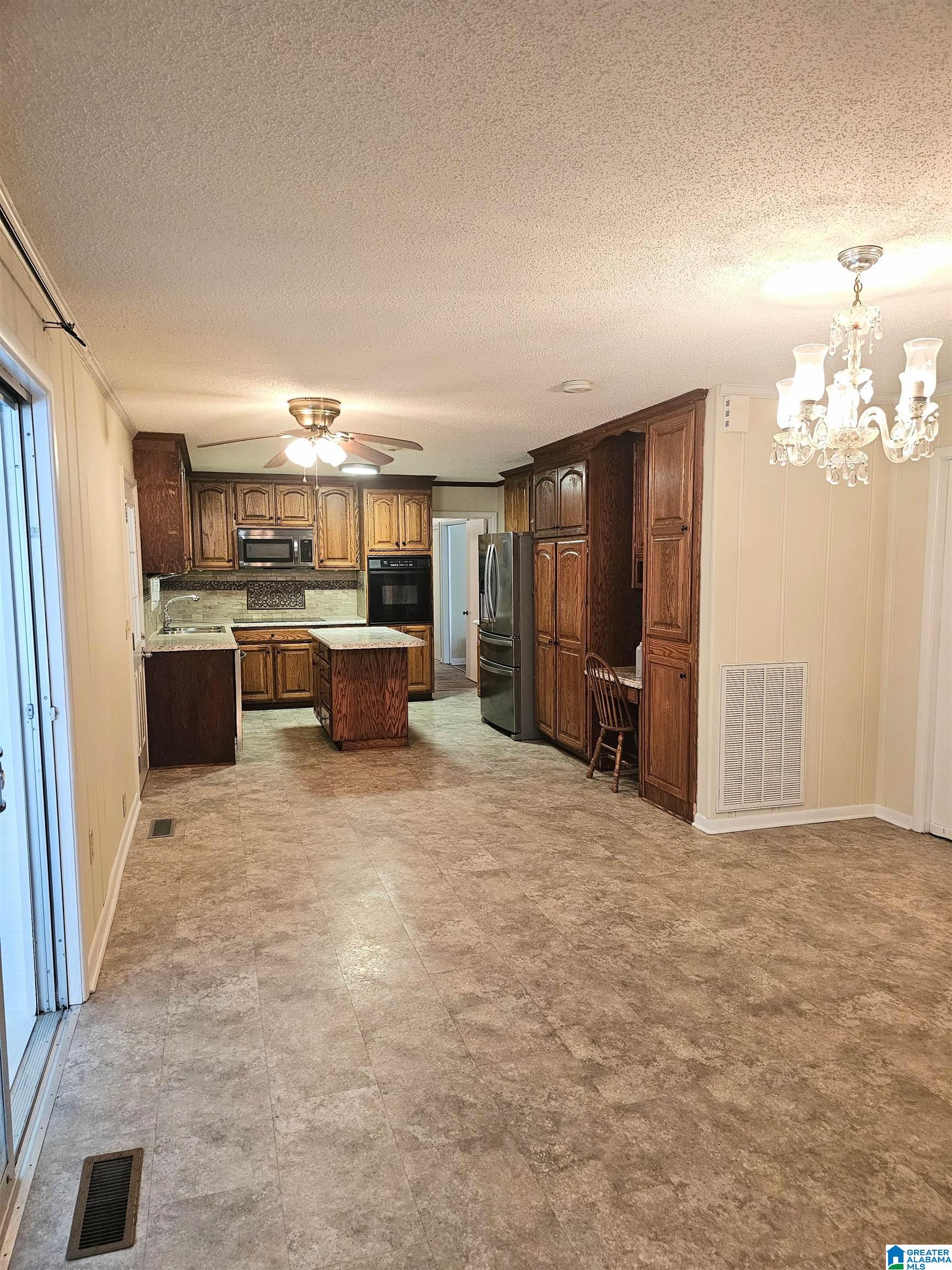 Homes for sale in Cullman, AL | 1606 Nw Woodland Street Nw, Cullman, AL 35055 | MLS# 21422233