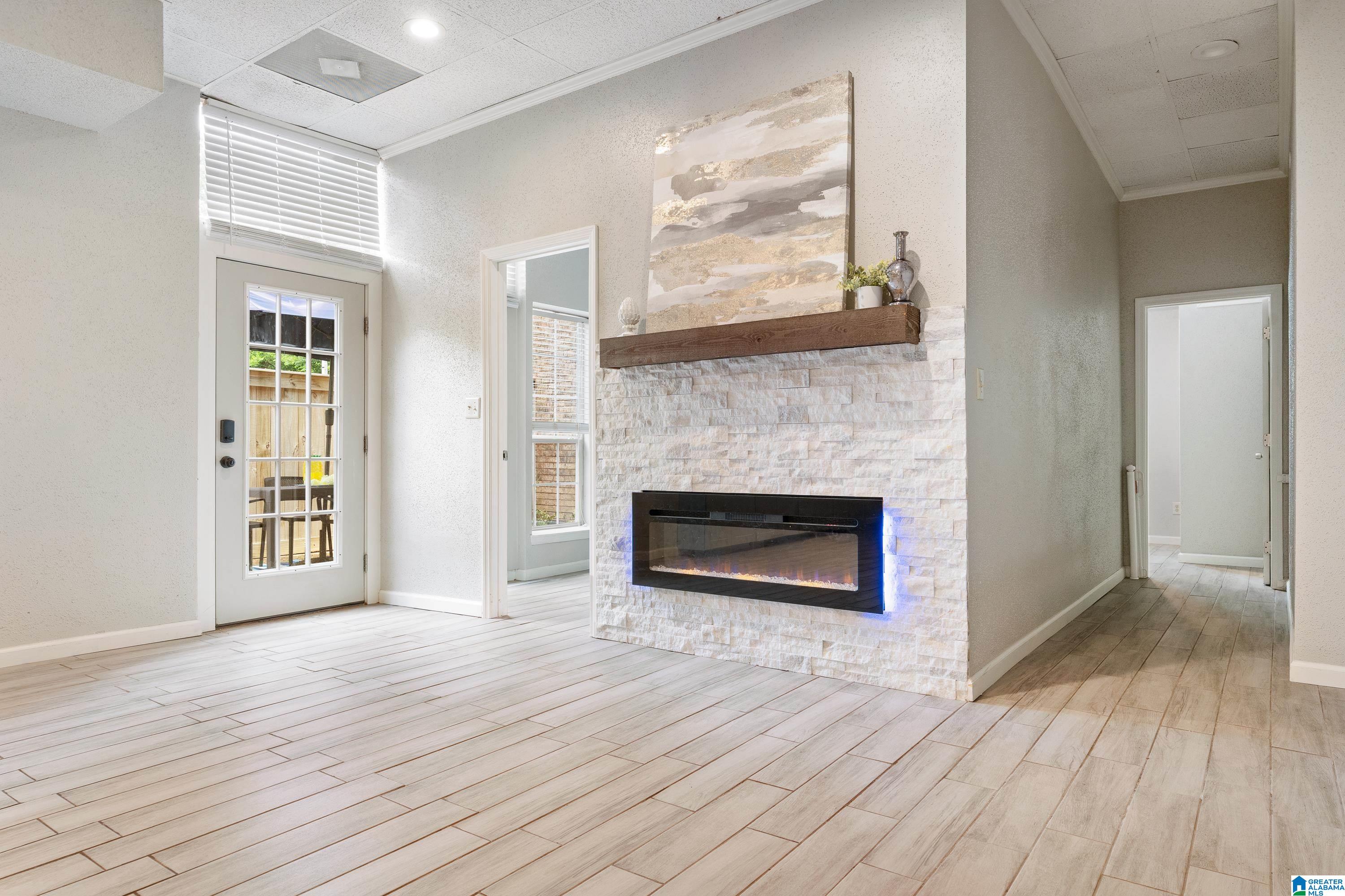 404 PATTON CHAPEL LANE