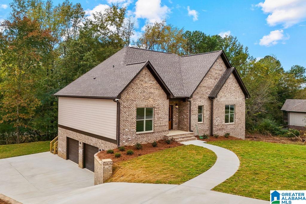 Homes for sale in Calera, AL | 122 E Willow Circle, Calera, AL 35040 | MLS# 21423216