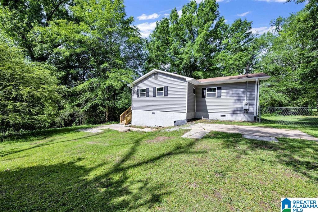 Homes for sale in Sterrett, AL | 260 Sun Valley Circle, Sterrett, AL 35147 | MLS# 21423607