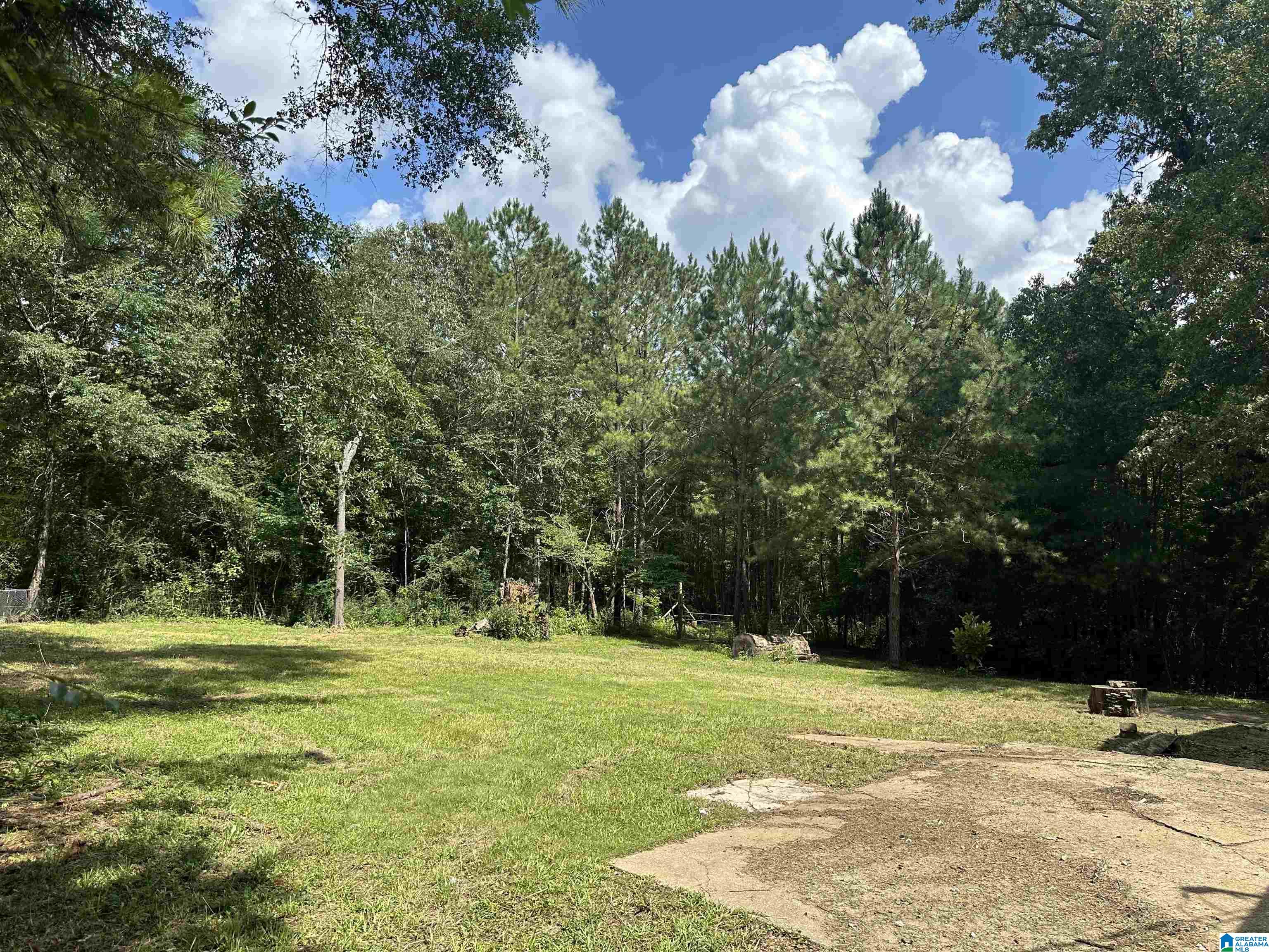 Homes for sale in Sterrett, AL | 260 Sun Valley Circle, Sterrett, AL 35147 | MLS# 21423607