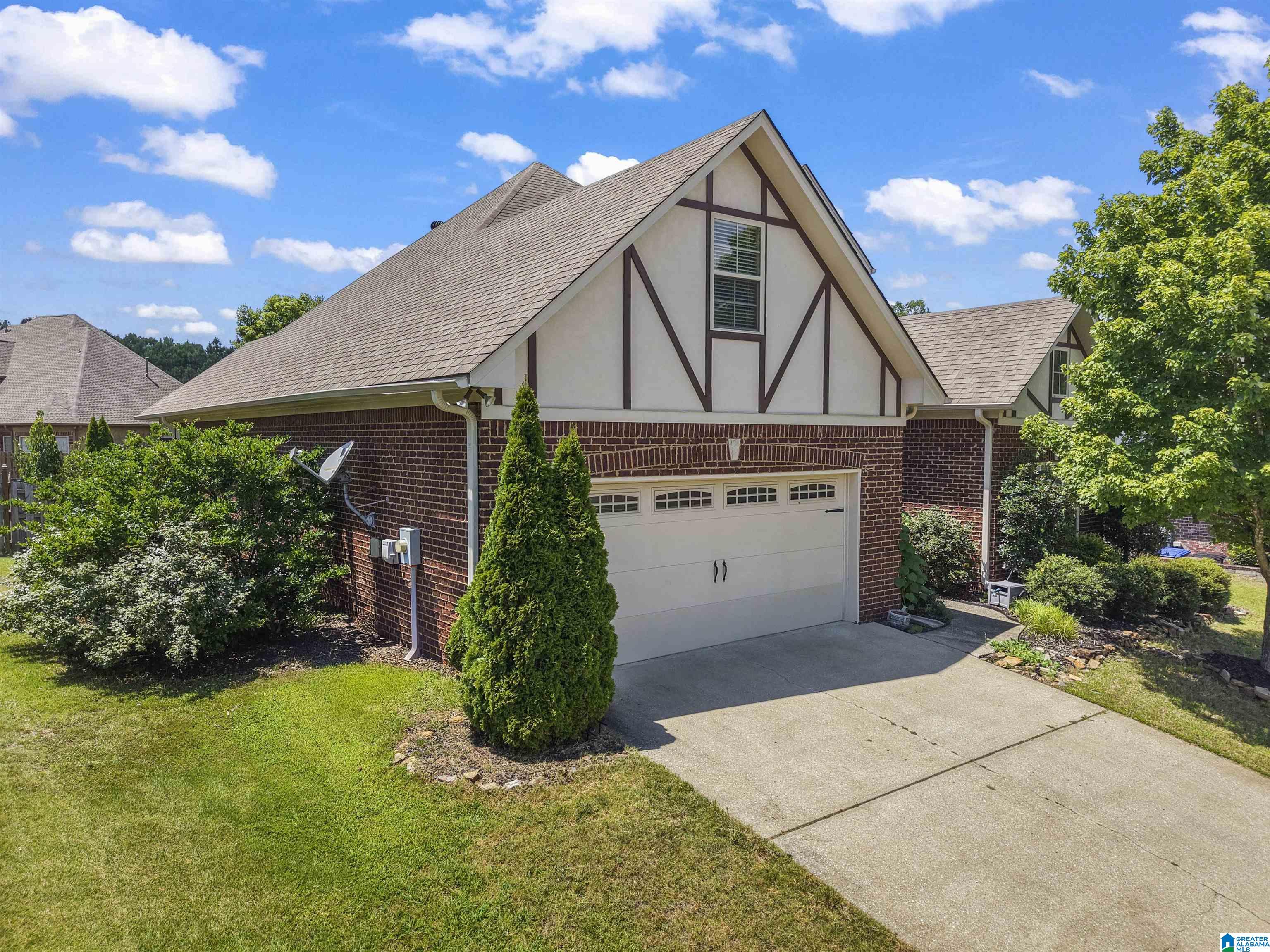 471 RIVER OAKS LANE