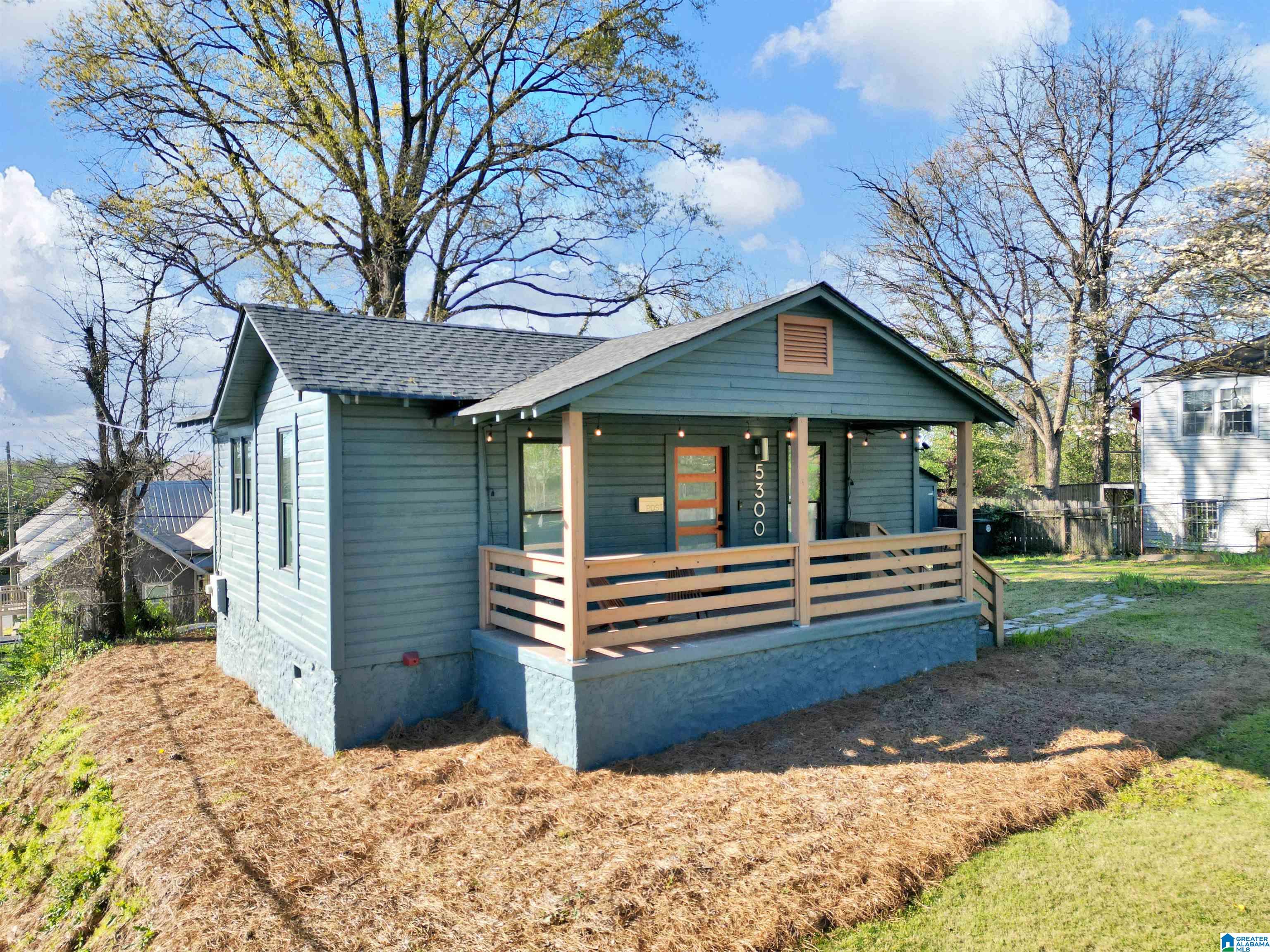 Homes for sale in Birmingham, AL | 5300 5Th Court S, Birmingham, AL 35212 | MLS# 21426415