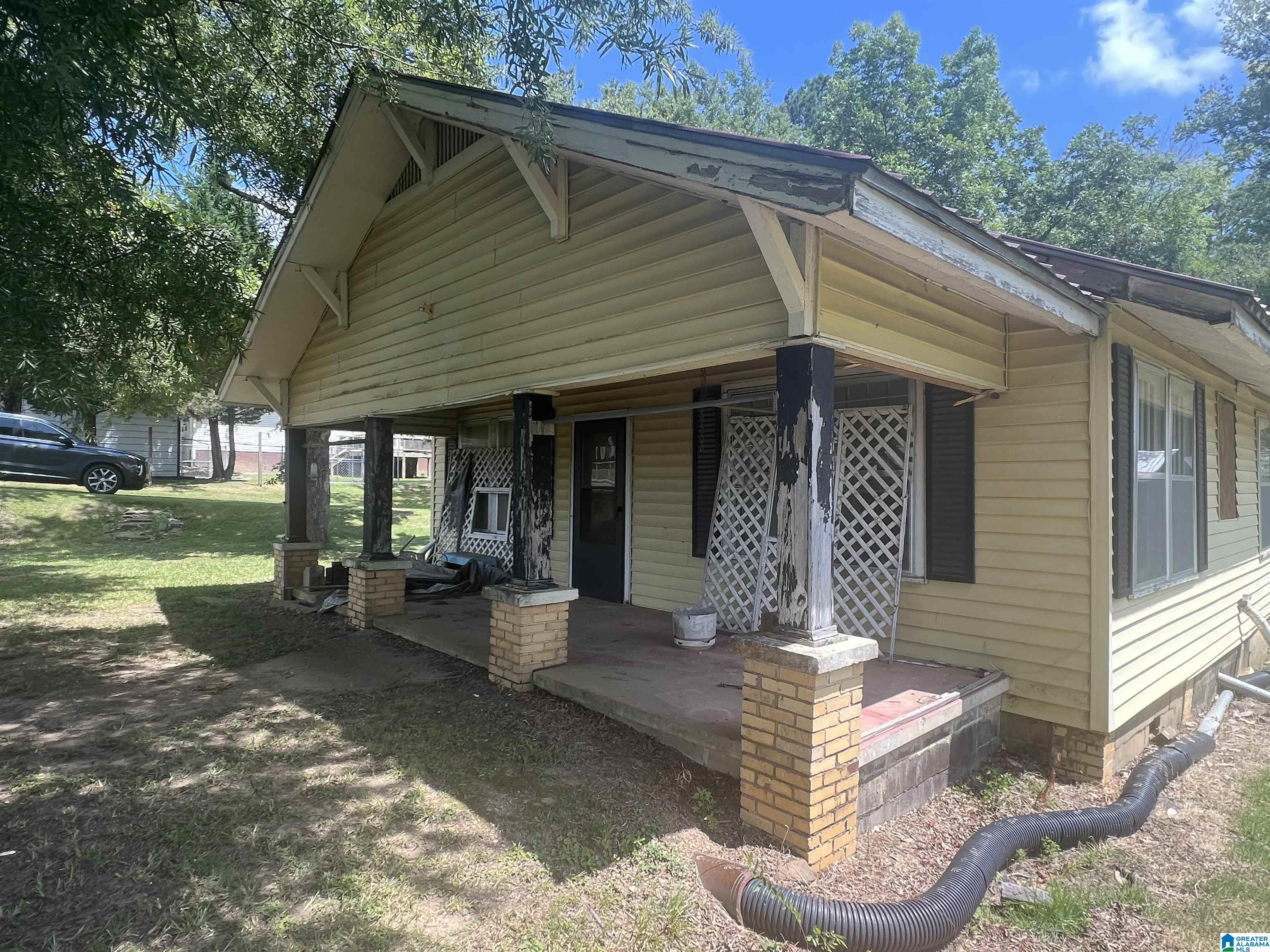 1007 10TH STREET W