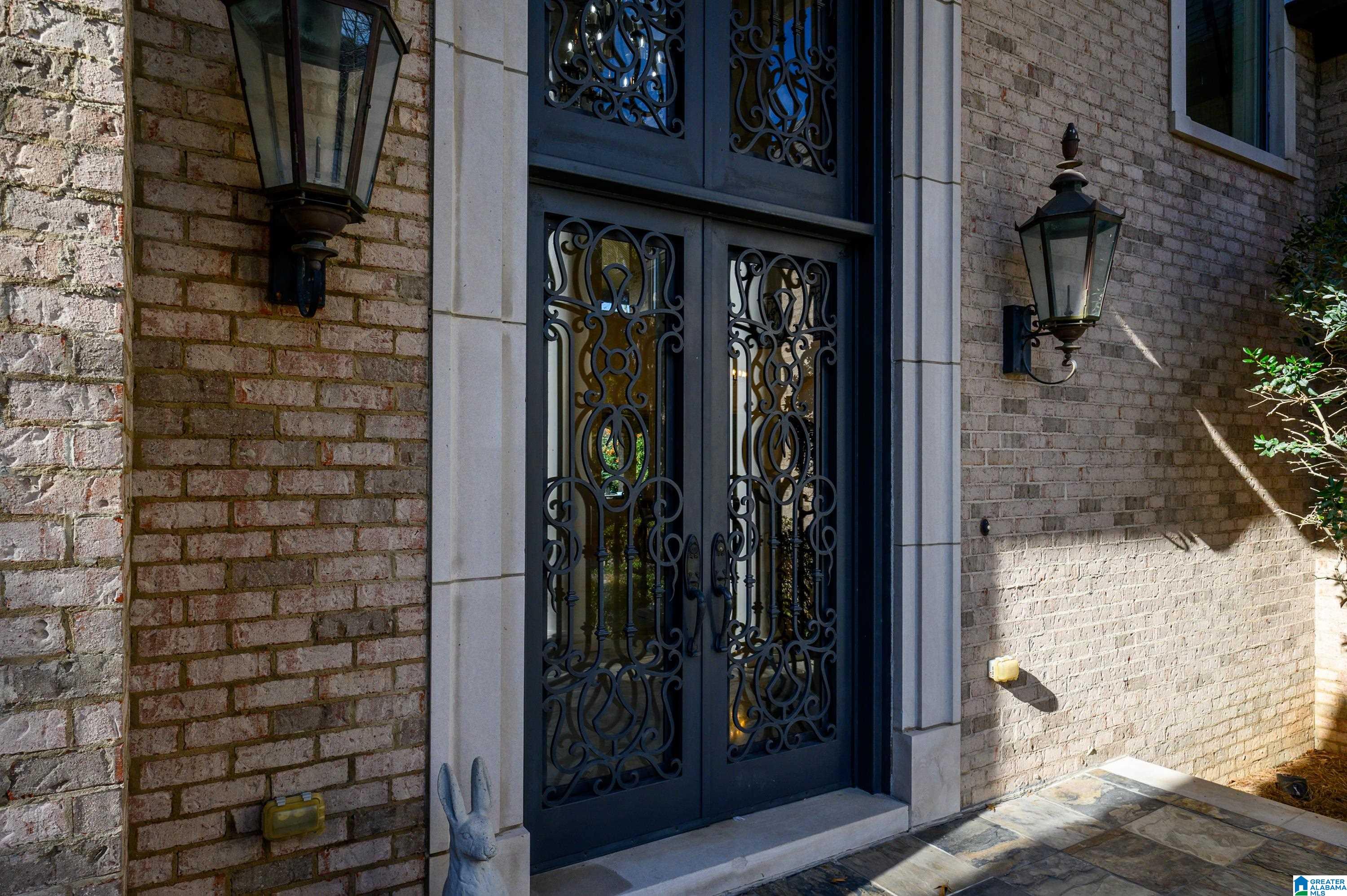 Homes for sale in Hoover, AL | 987 Garland Cove, Hoover, AL 35242 | MLS# 21426643