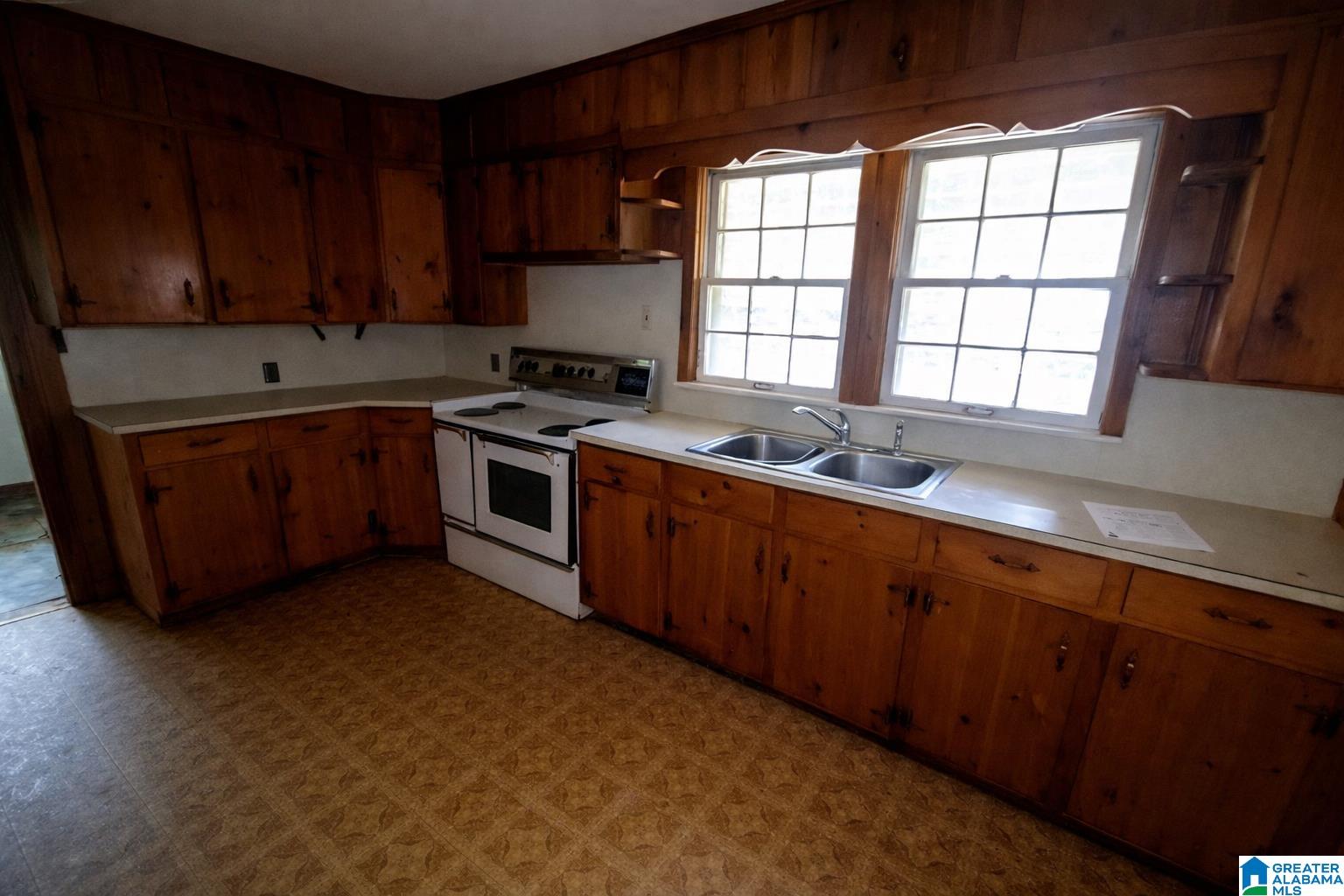 Homes for sale in Warrior, AL | 464 Johnny Shipp Road, Warrior, AL 35180 | MLS# 21426906