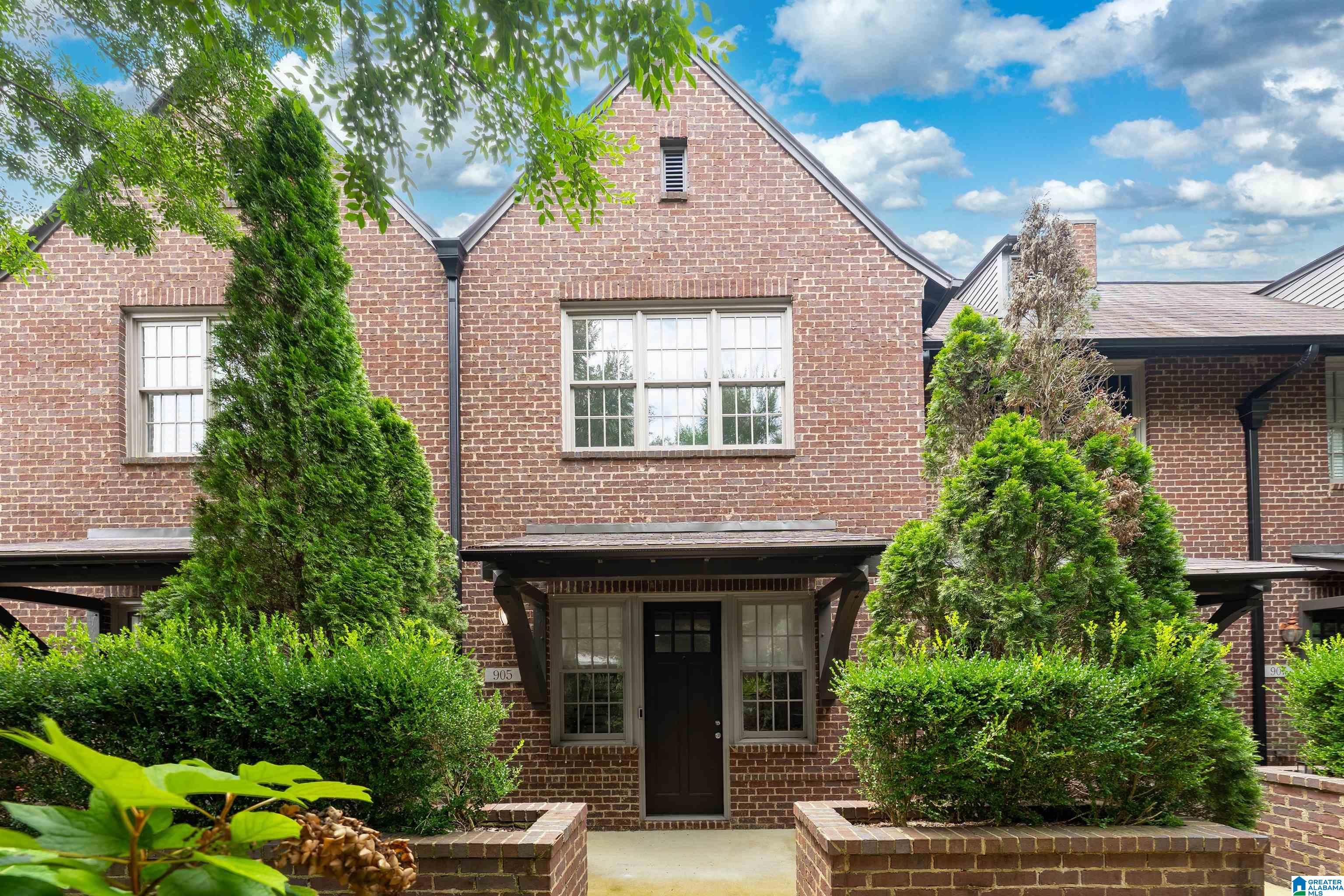 905 BARRISTERS COURT