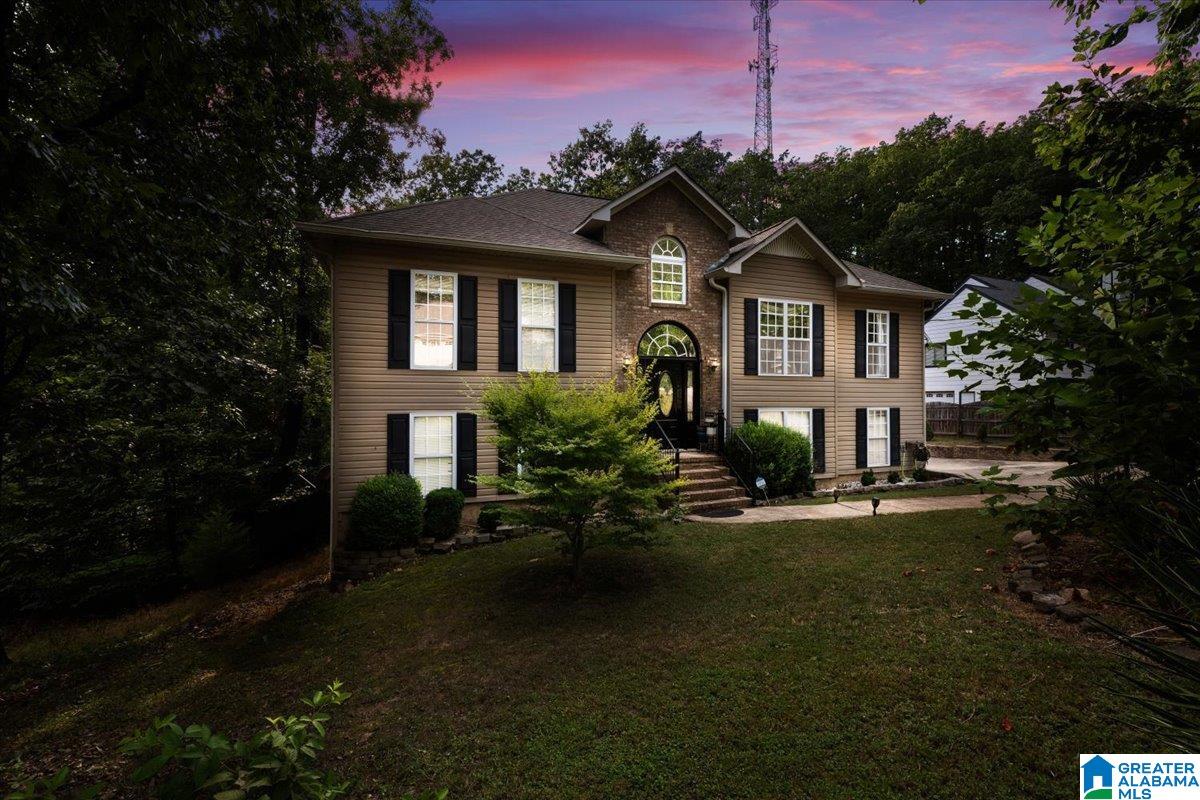 433 SHELTERWOOD CIRCLE