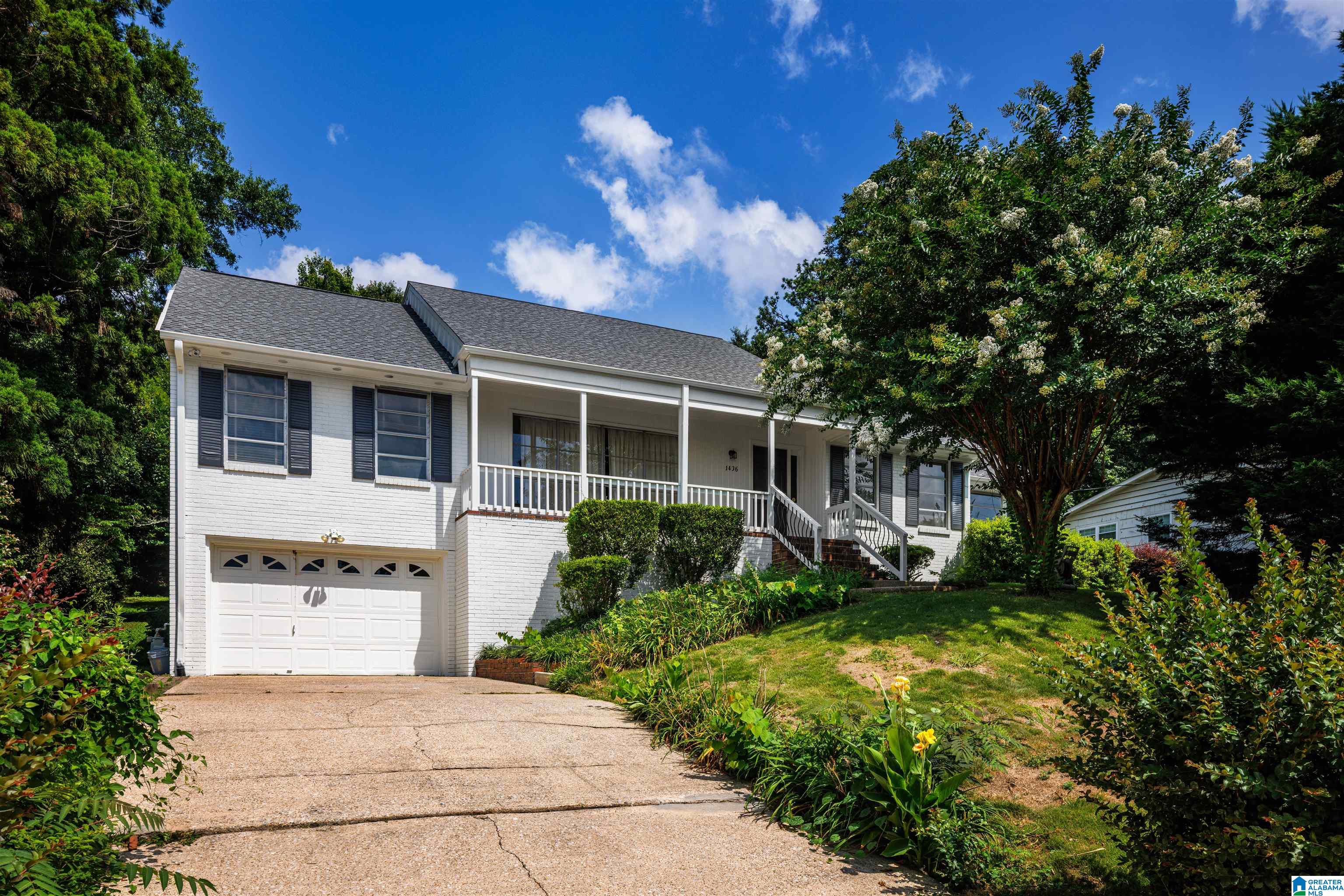 Photo 4 of Single family home for sale at 1436 Alford Ave, Hoover, AL 35226 | MLS# 21428189 | Listing updated on 2026-07-20