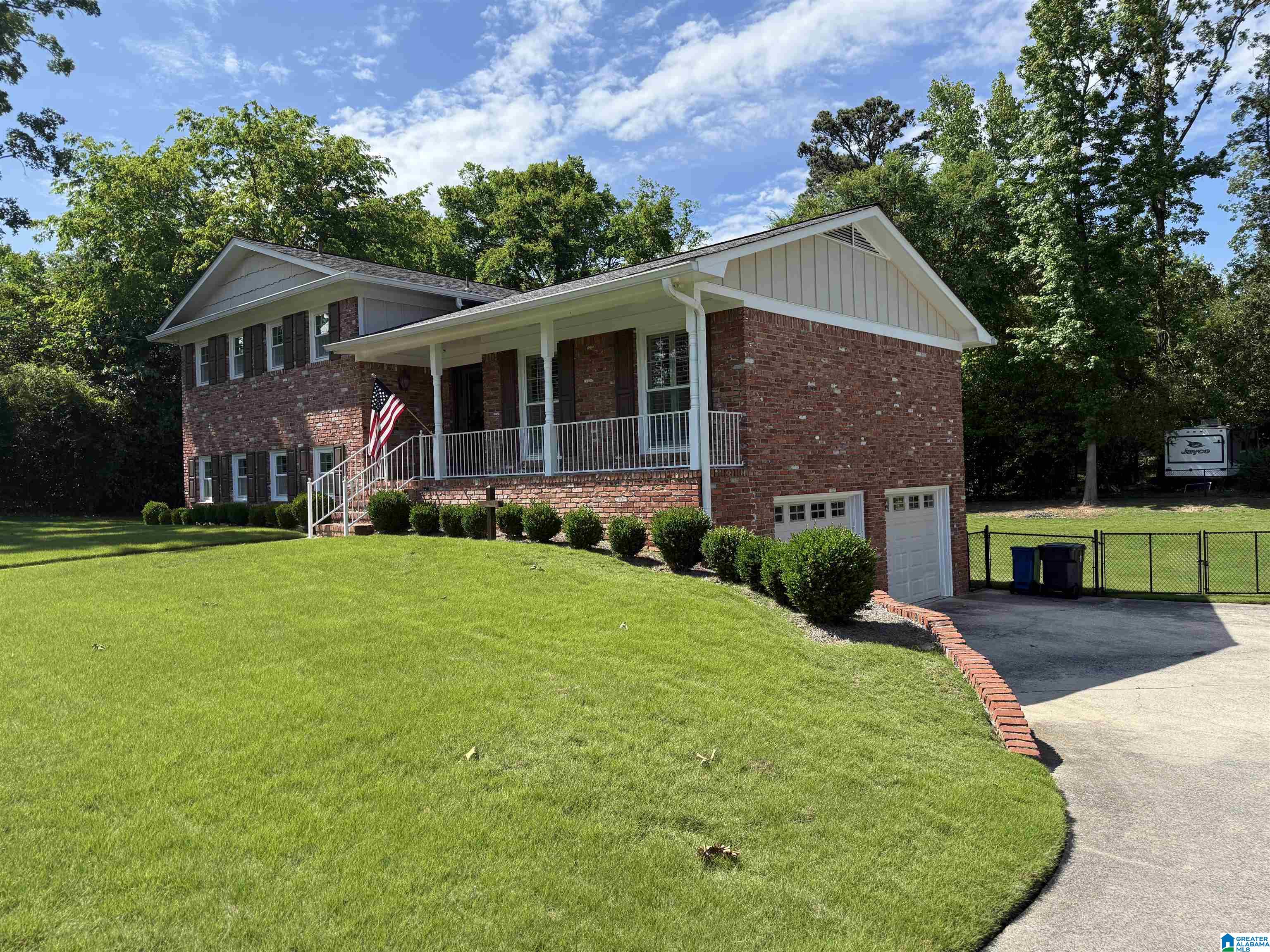 2nd image of 2613 Swiss Lane, Vestavia, AL 35226 | MLS# 21428324
