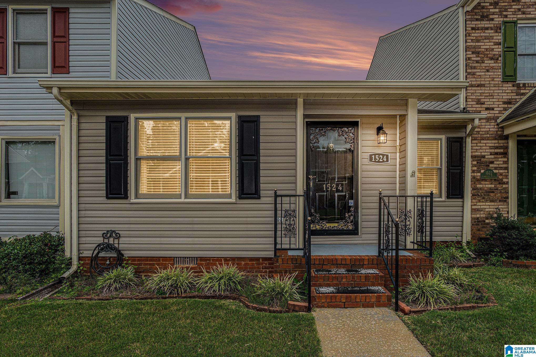 1524 CAMBRIDGE PLACE