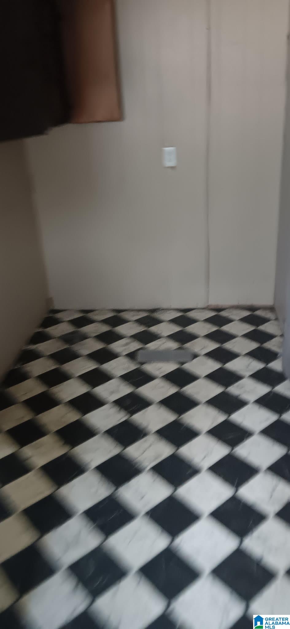 Homes for sale in Anniston, AL | 2916 Gurnee Avenue, Anniston, AL 36201 | MLS# 21428866