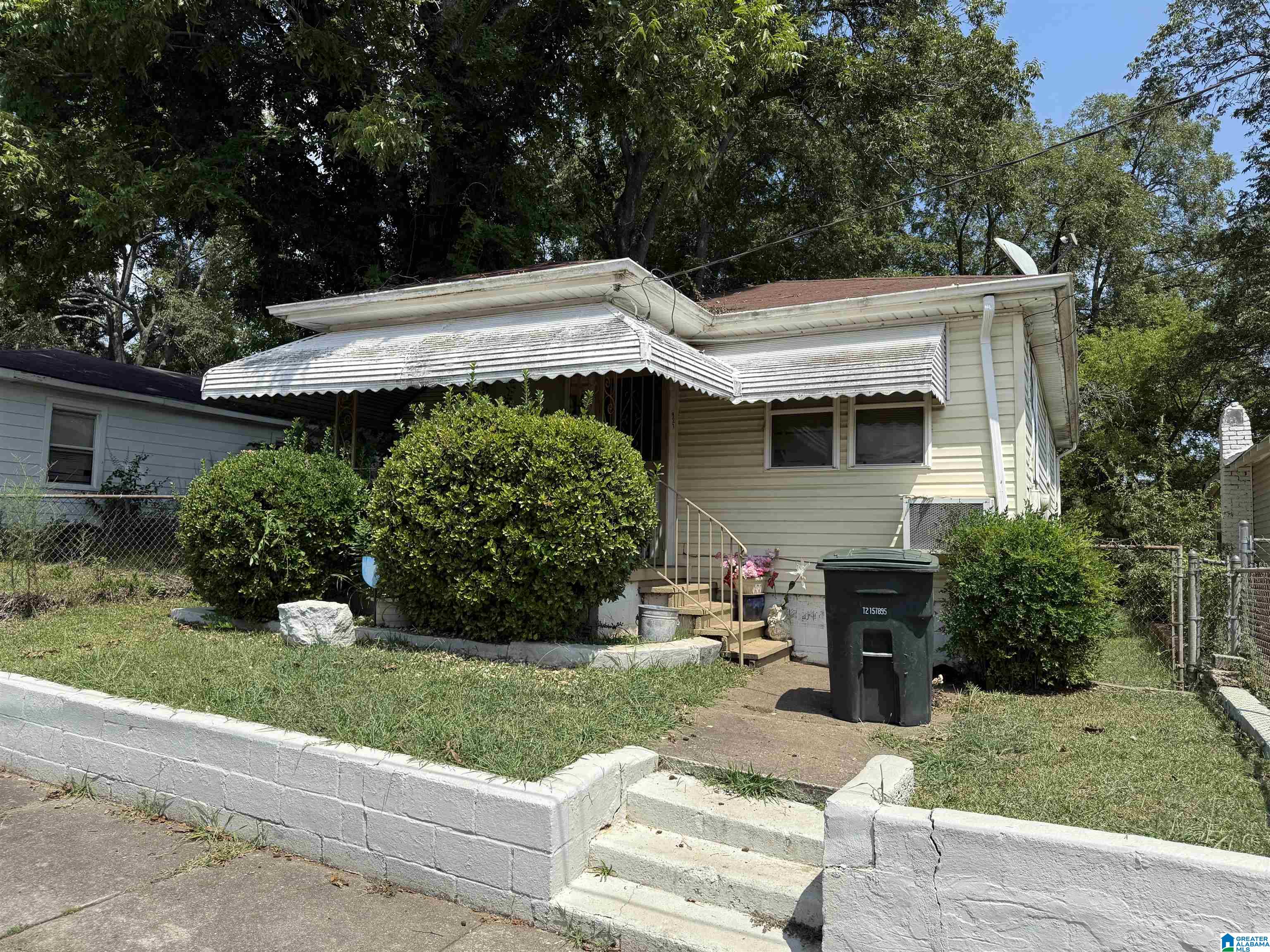 921 19TH PLACE SW