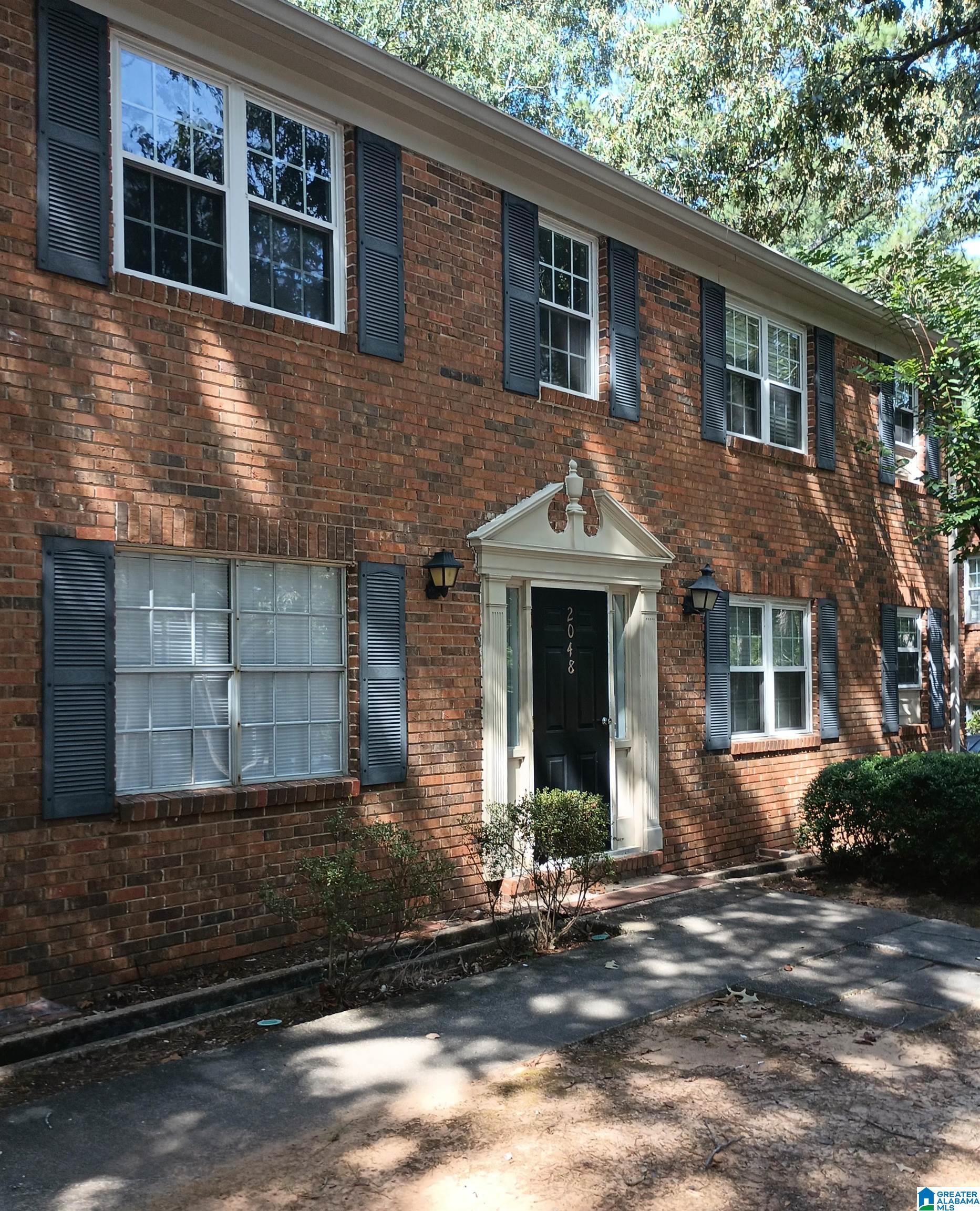 2048 MONTREAT CIRCLE