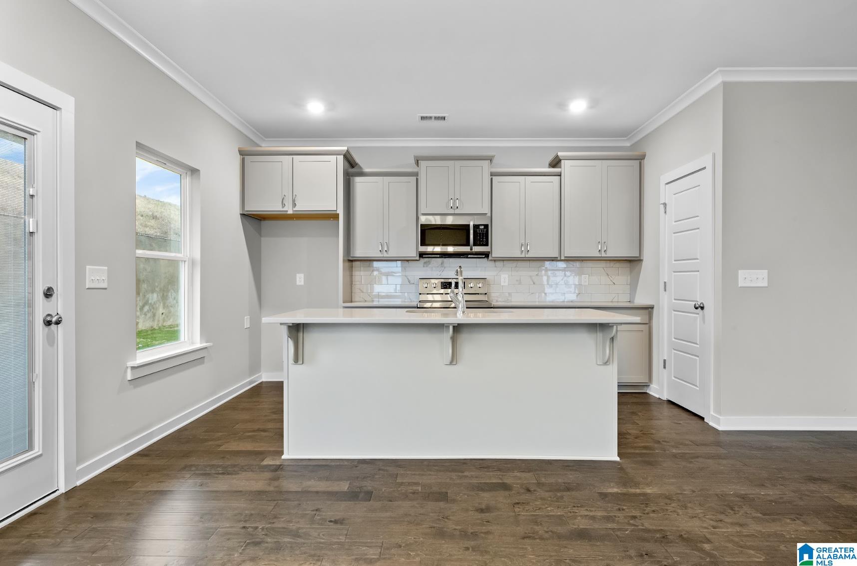 Homes for sale in Sterrett, AL | 101 Townmoor Lane, Sterrett, AL 35147 | MLS# 21429412