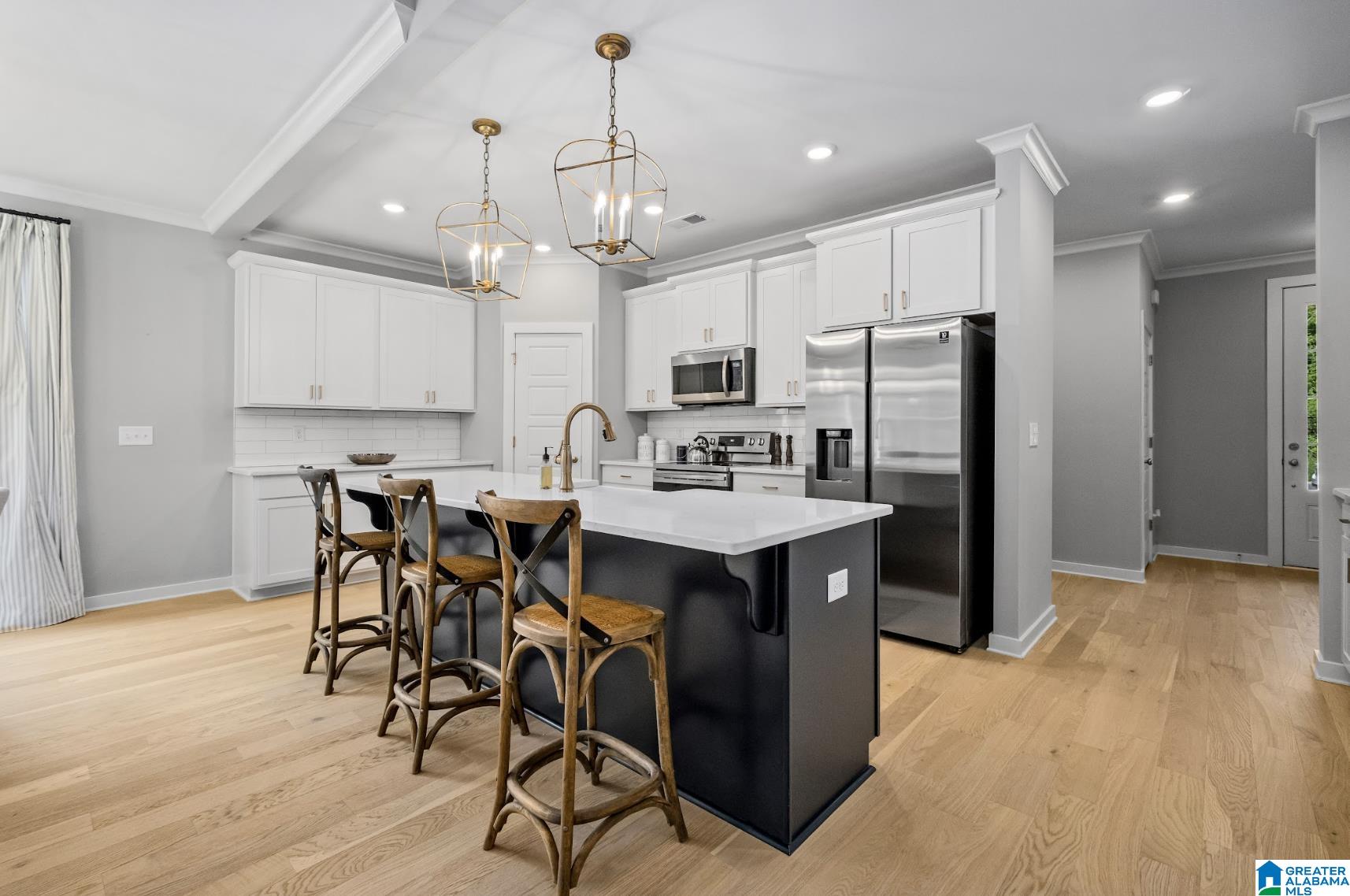 Homes for sale in Sterrett, AL | 105 Townmoor Lane, Sterrett, AL 35147 | MLS# 21429416