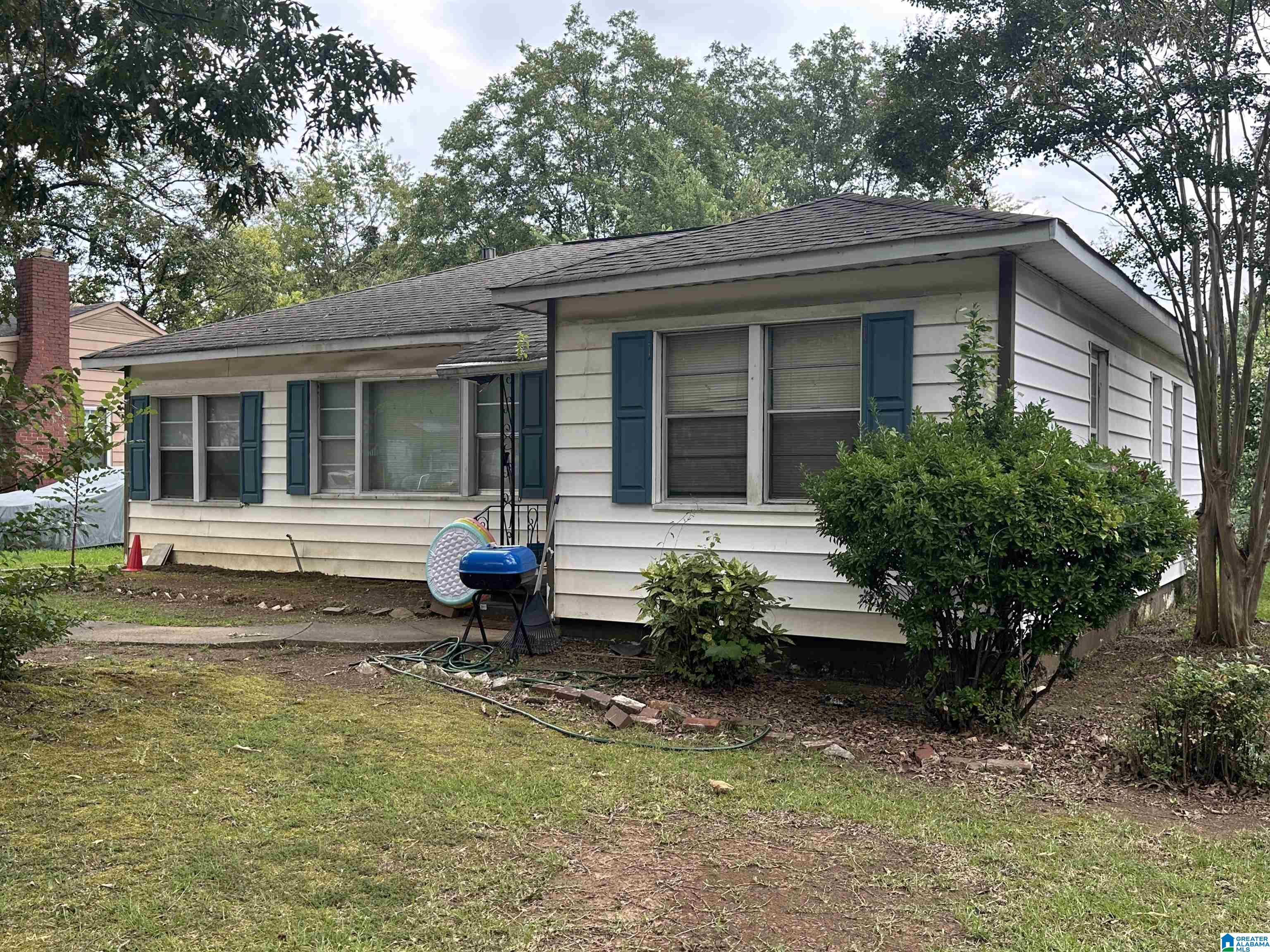 Homes for sale in Midfield, AL | 341 Midwood Avenue, Midfield, AL 35228 | MLS# 21429576