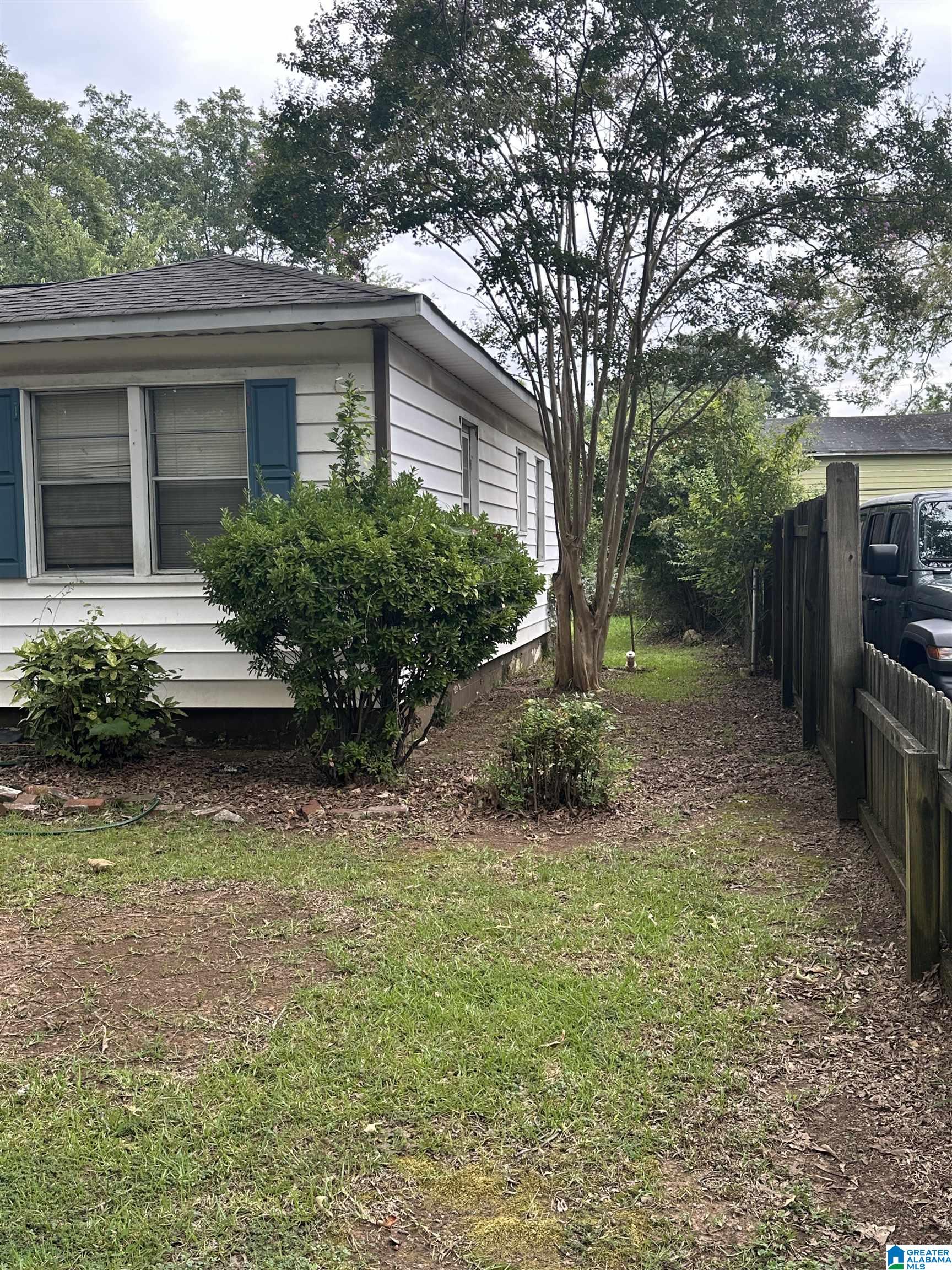 Homes for sale in Midfield, AL | 341 Midwood Avenue, Midfield, AL 35228 | MLS# 21429576