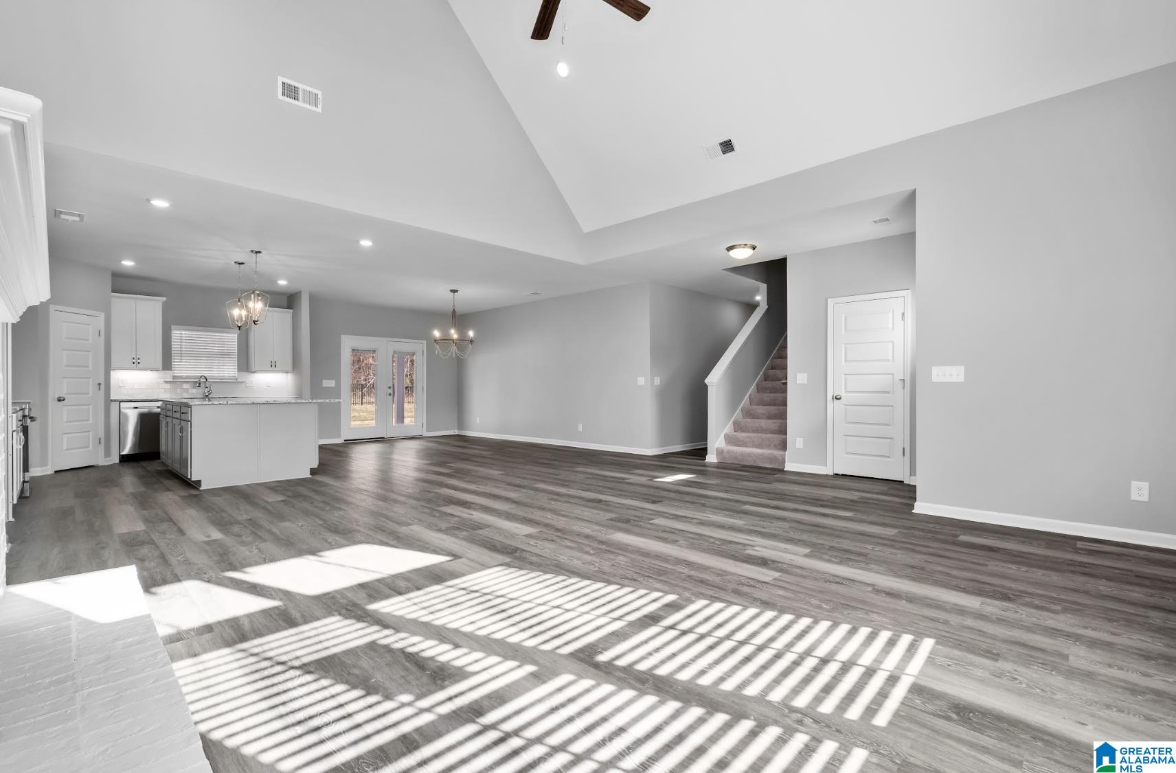 3rd image of 409 Gateshead Dr, Sterrett, AL 35147 | MLS# 21429663