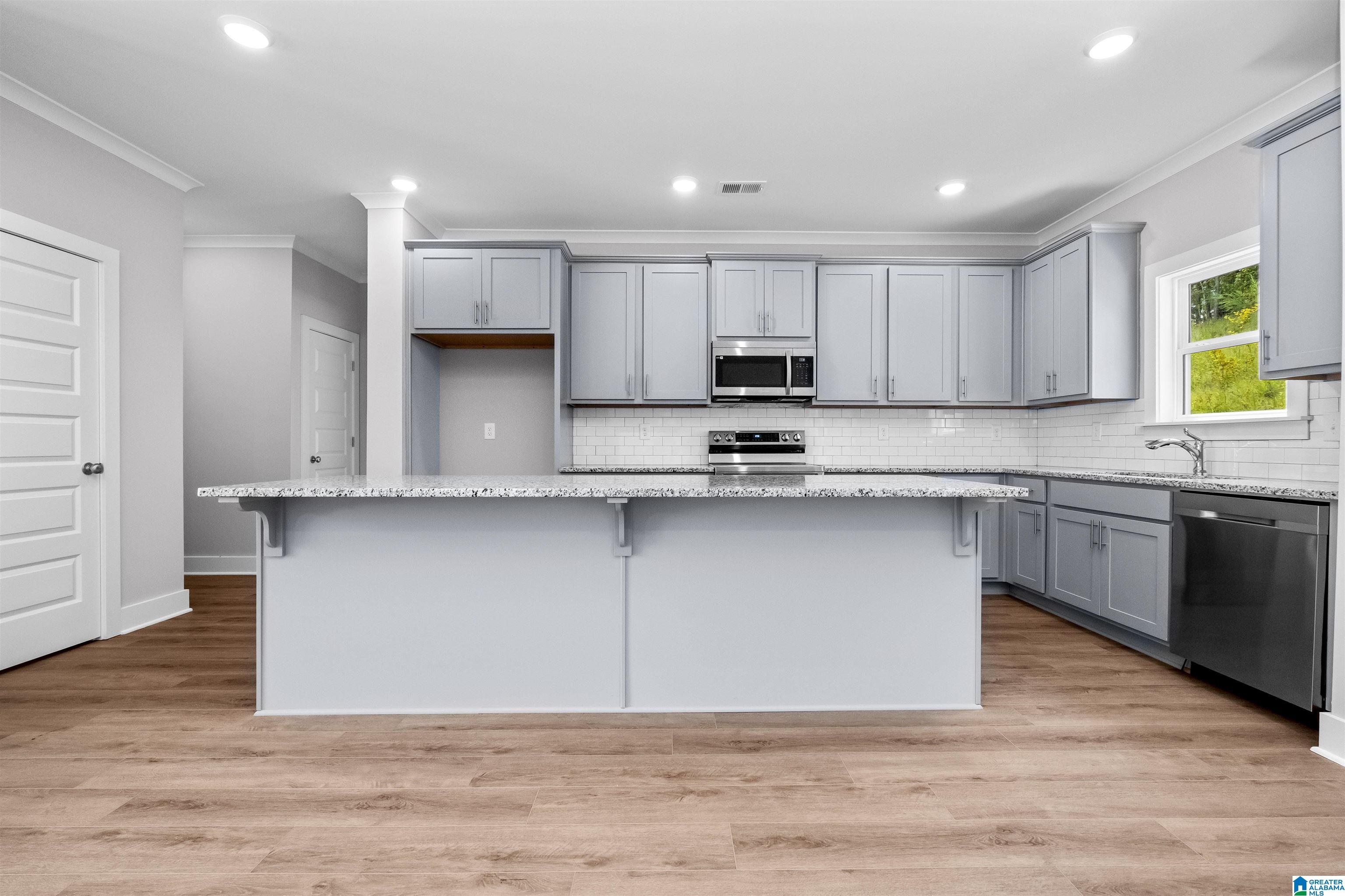 Homes for sale in Sterrett, AL | 113 Townmoor Lane, Sterrett, AL 35147 | MLS# 21429701