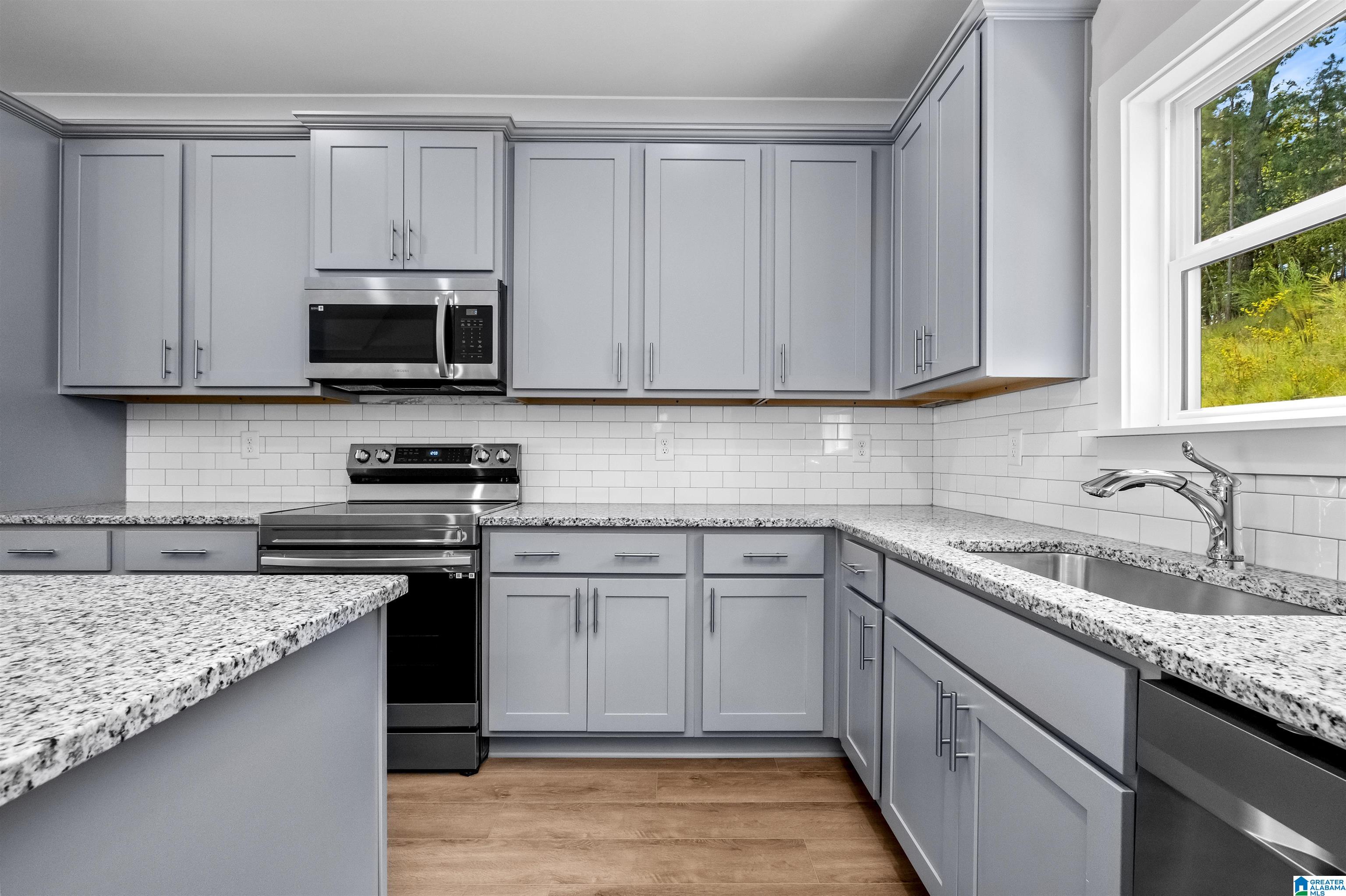 Homes for sale in Sterrett, AL | 113 Townmoor Lane, Sterrett, AL 35147 | MLS# 21429701