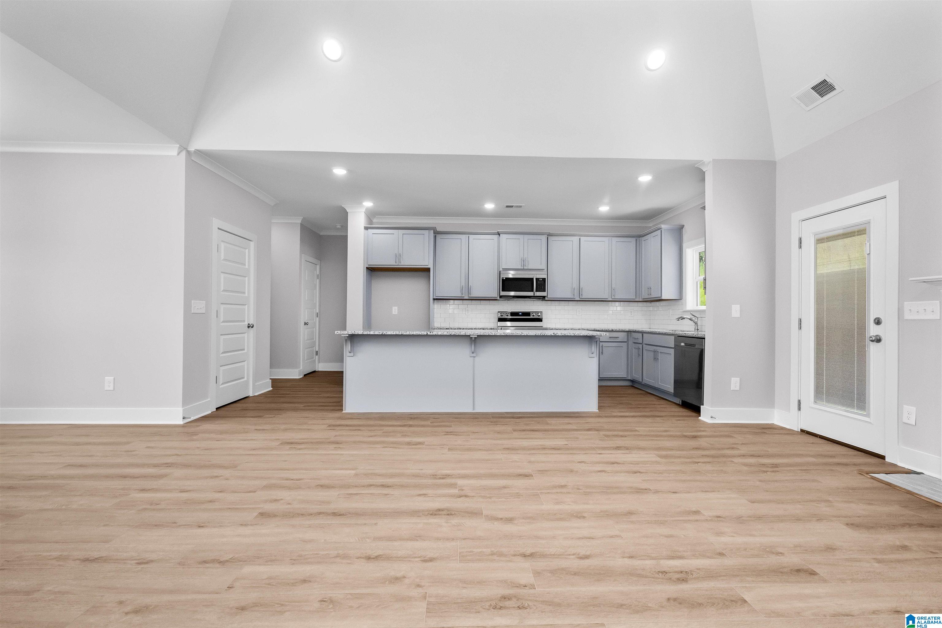 Homes for sale in Sterrett, AL | 113 Townmoor Lane, Sterrett, AL 35147 | MLS# 21429701