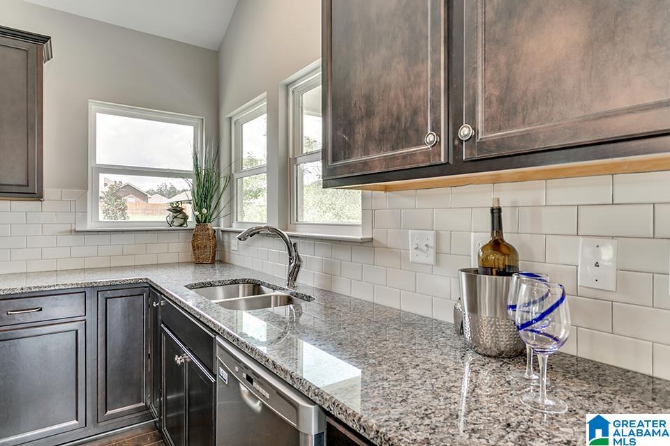 Homes for sale in Sterrett, AL | 401 Gateshead Dr, Sterrett, AL 35147 | MLS# 21429703