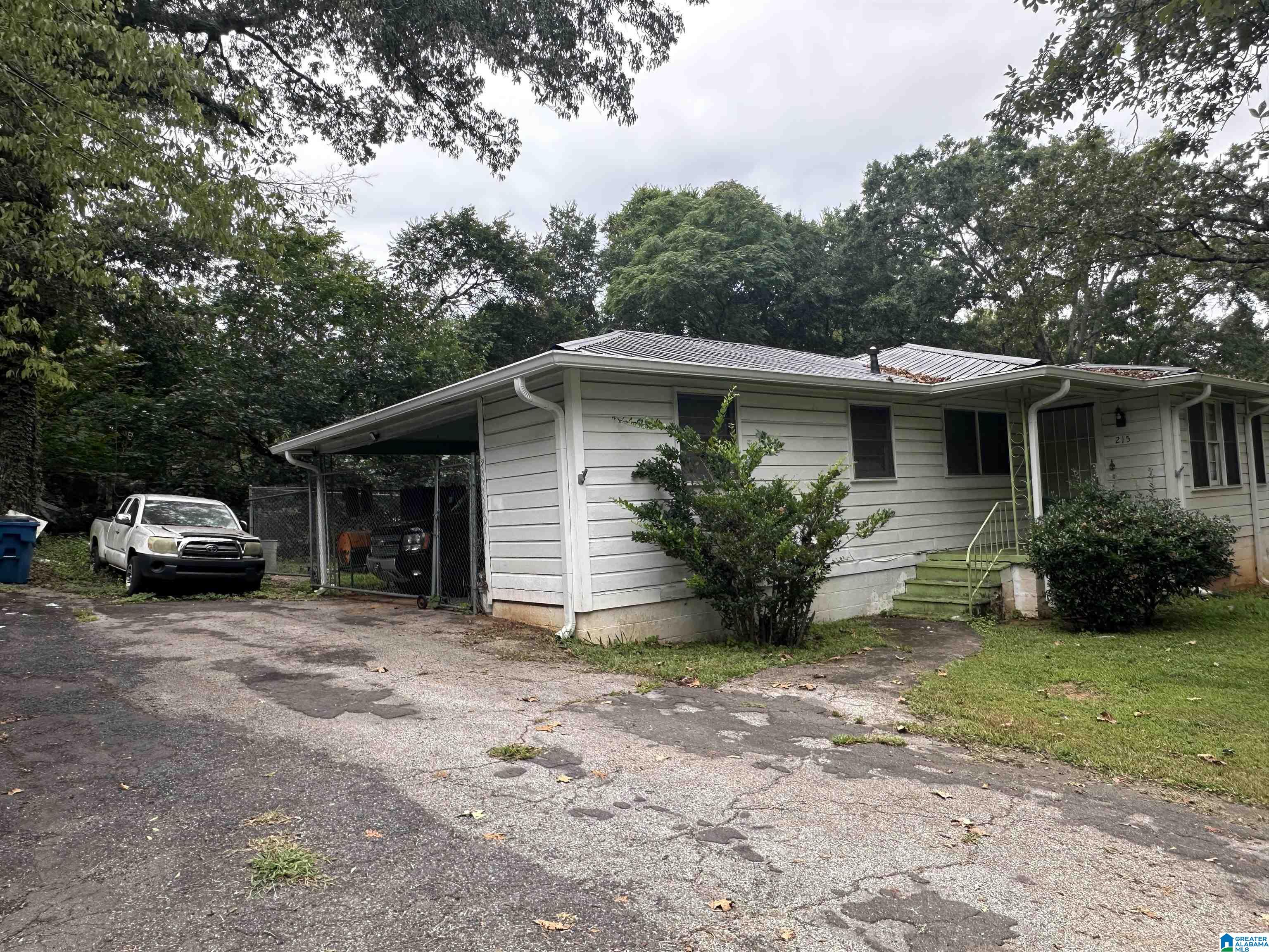 Homes for sale in Midfield, AL | 215 2Nd Avenue, Midfield, AL 35228 | MLS# 21429777