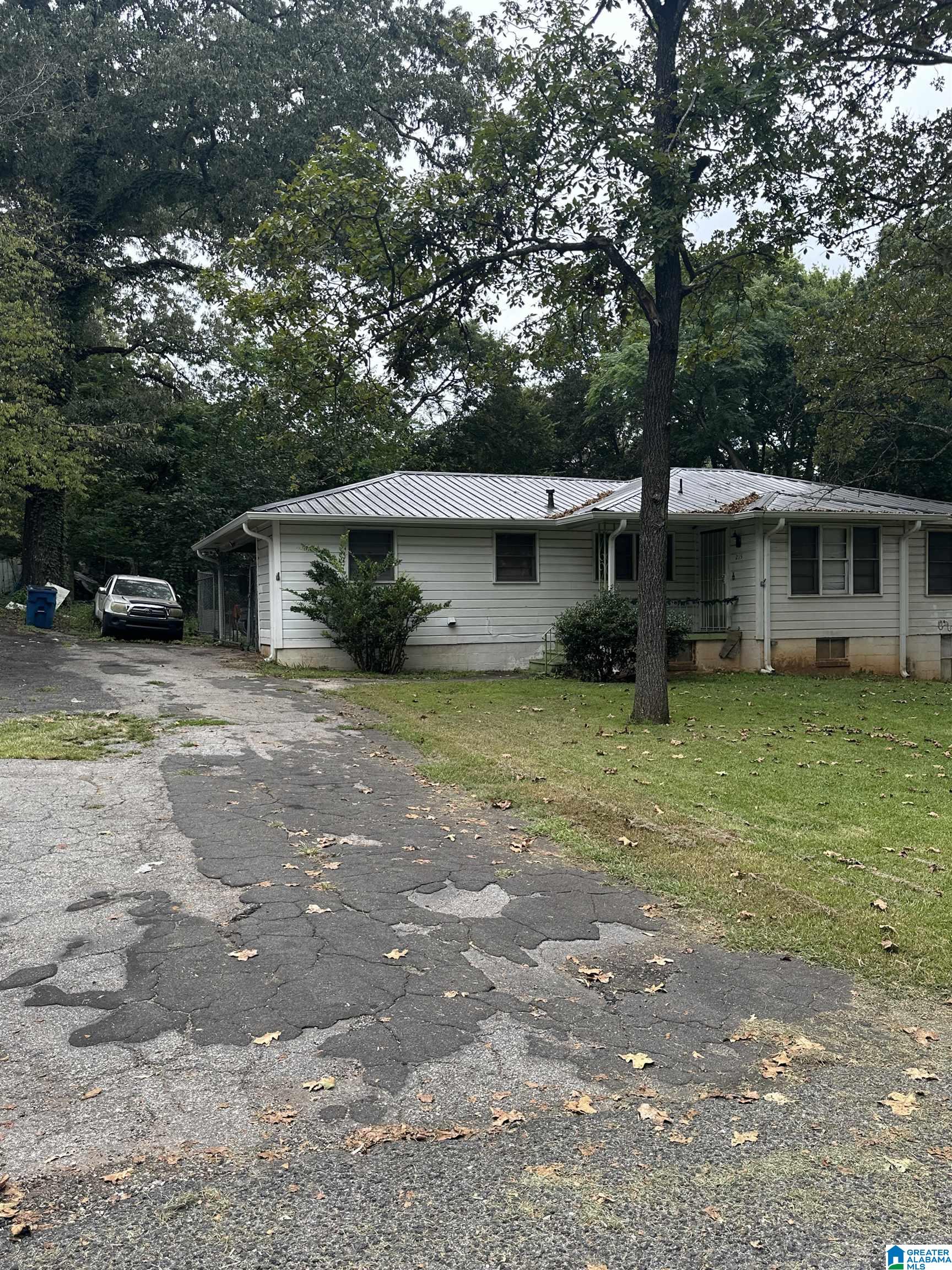 Homes for sale in Midfield, AL | 215 2Nd Avenue, Midfield, AL 35228 | MLS# 21429777