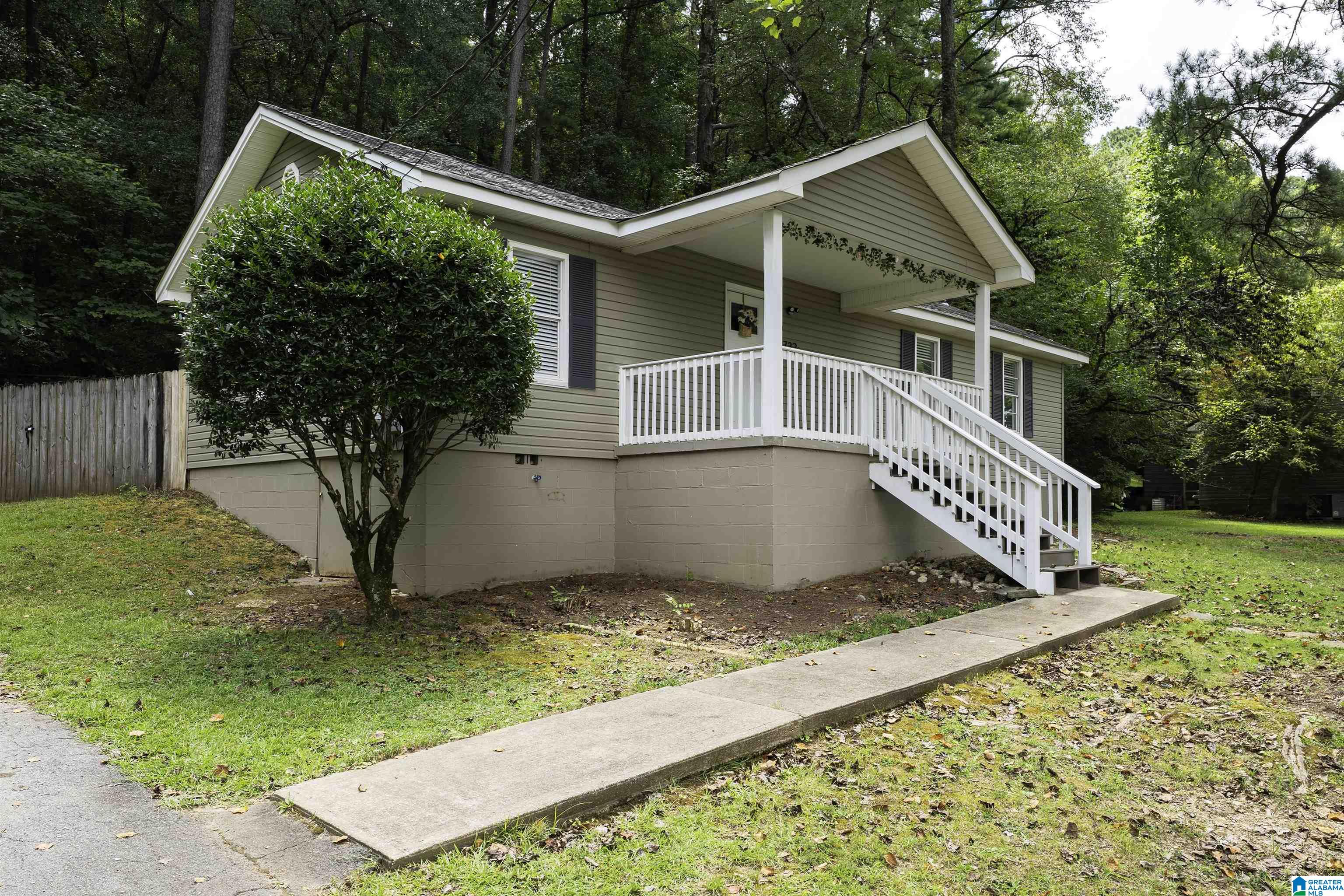 Homes for sale in Alabaster, AL | 732 4Th Street Sw, Alabaster, AL 35007 | MLS# 21430083