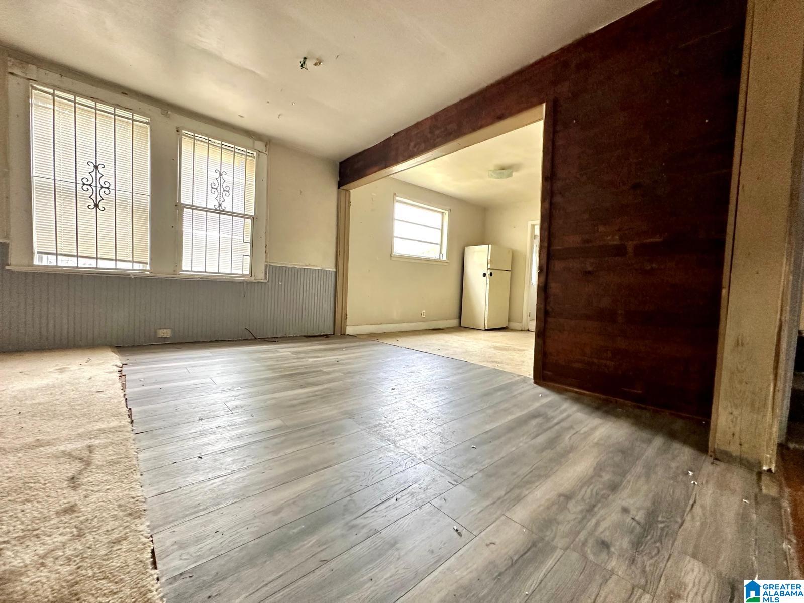Photo 3 of Single family home for sale at 811 1St Street, Birmingham, AL 35204 | MLS# 21430243 | Listing updated on 2026-09-04