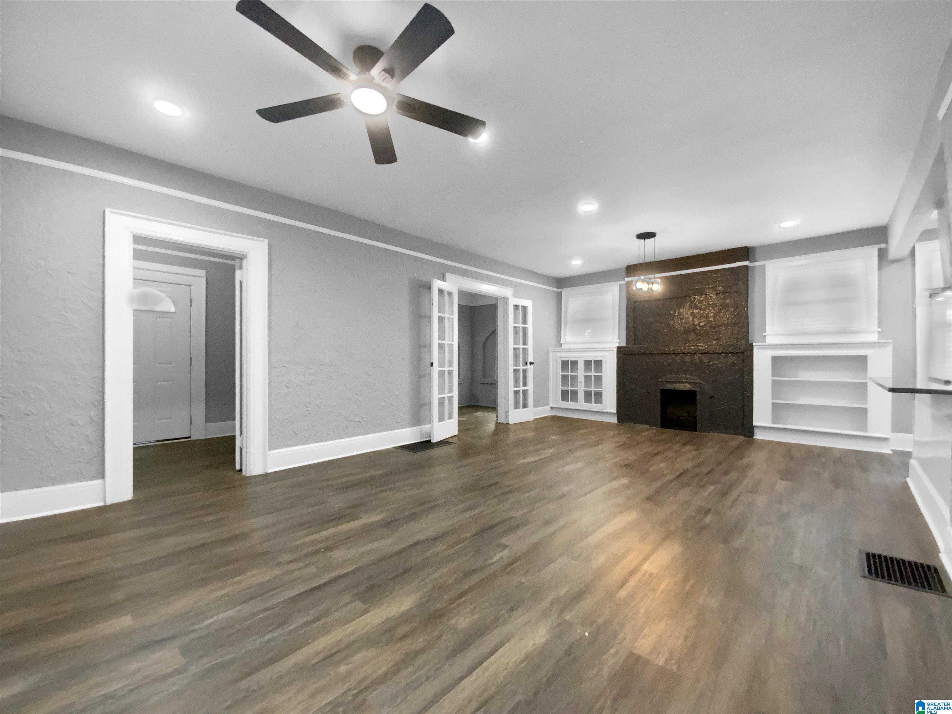 Homes for sale in Birmingham, AL | 1033 Graymont Avenue W, Birmingham, AL 35204 | MLS# 21430277