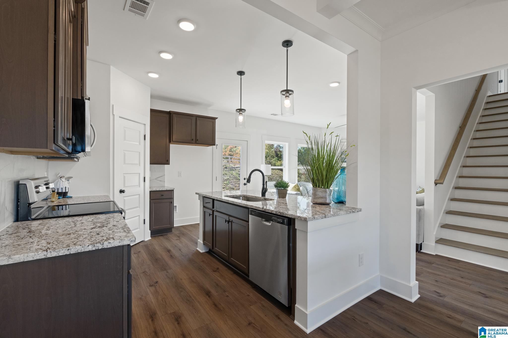 Homes for sale in Cropwell, AL | 152 Lakemont Court, Cropwell, AL 35054 | MLS# 21430289