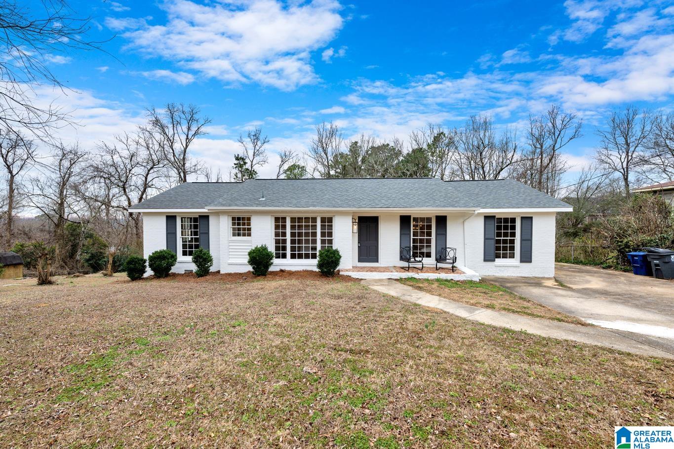 Homes for sale in Trussville, AL | 301 Mountain Dr, Trussville, AL 35173 | MLS# 21430424