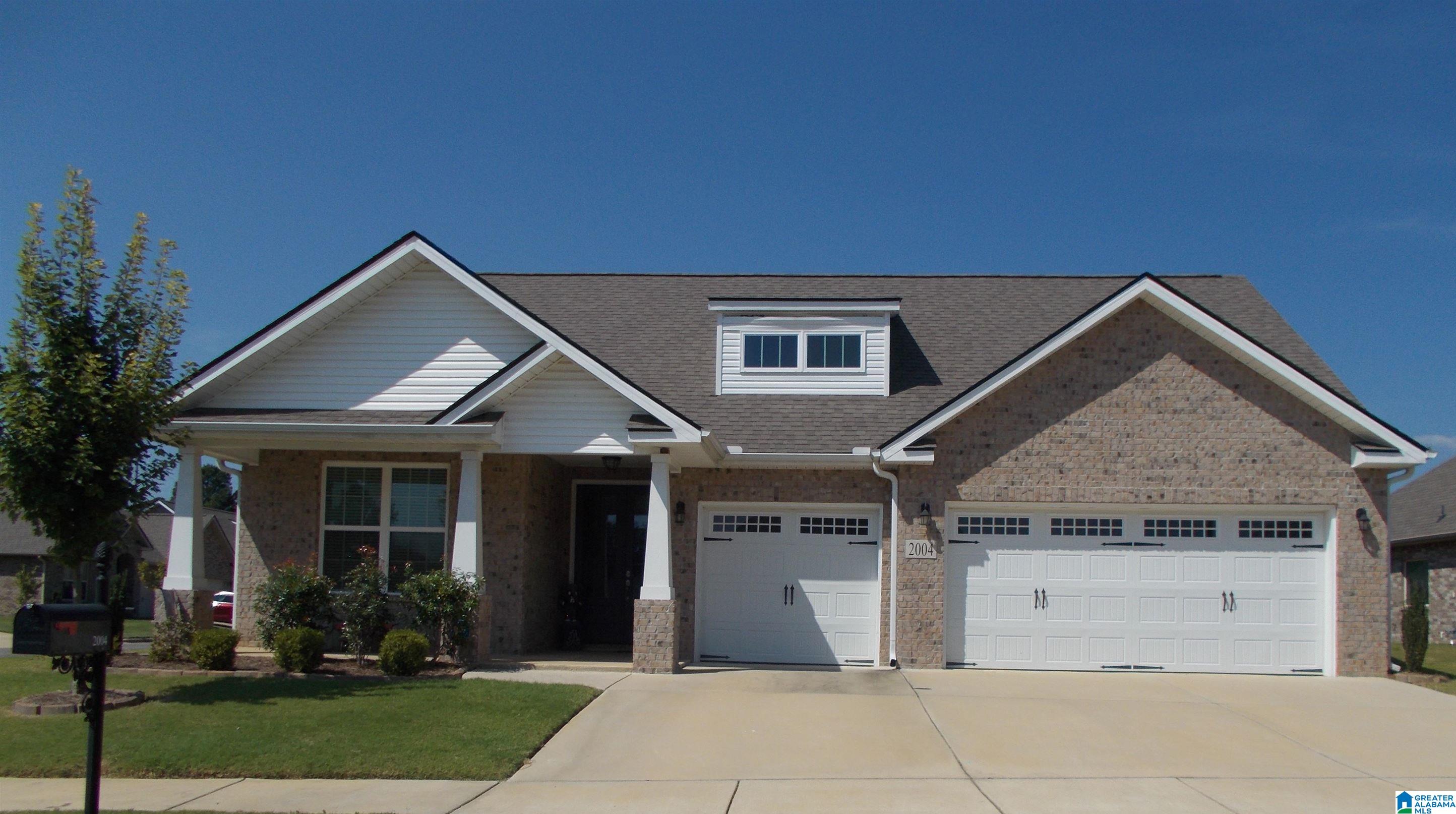 2004 EVANS LANE NE