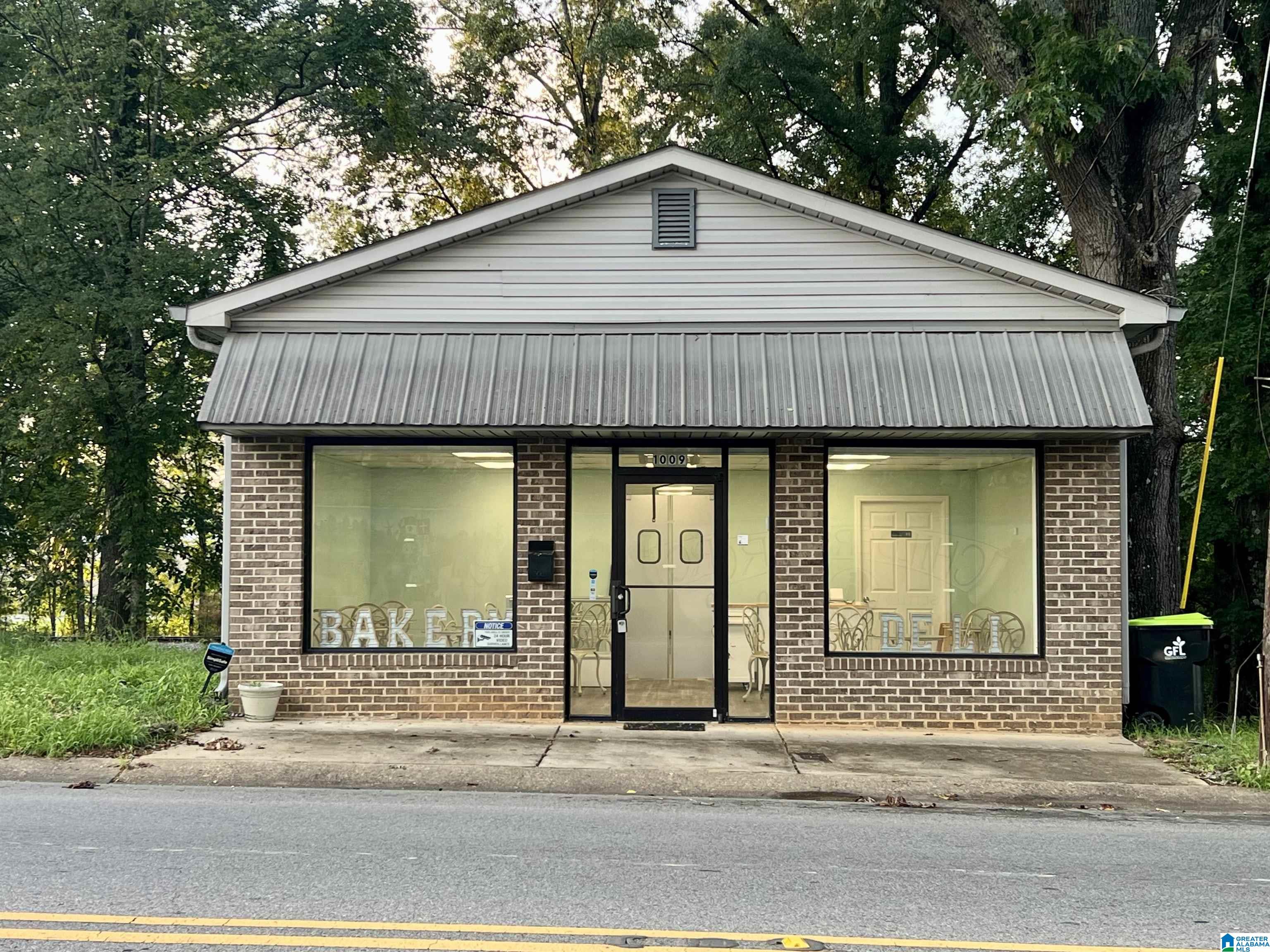 1009 SW 1ST STREET
