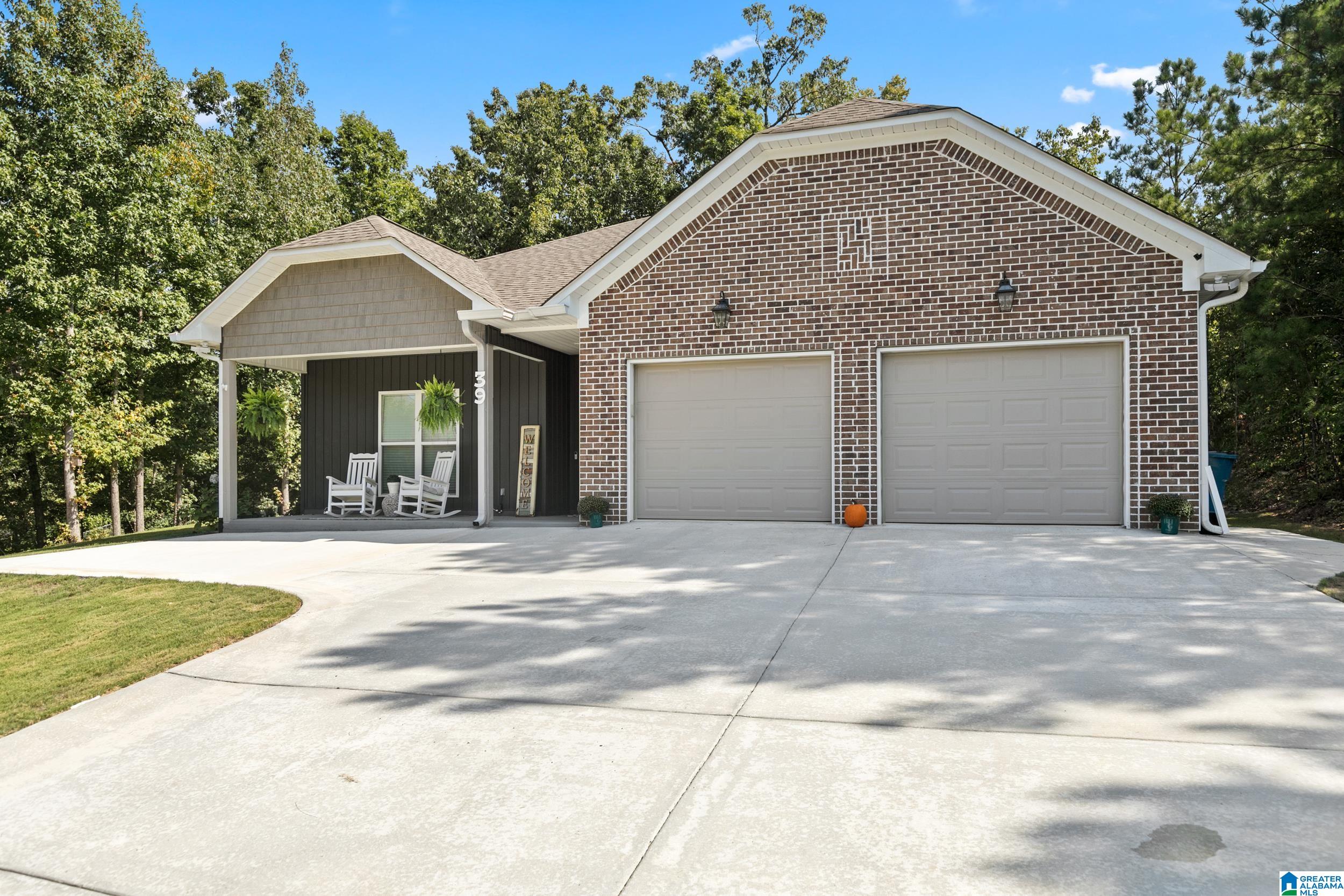 39 ROBINWOOD DRIVE