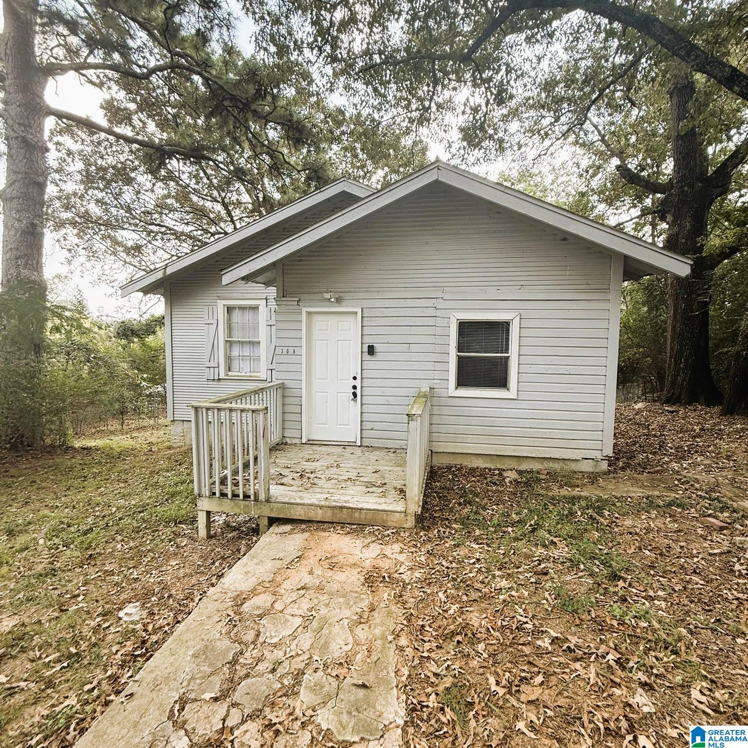 308 CEDAR CIRCLE