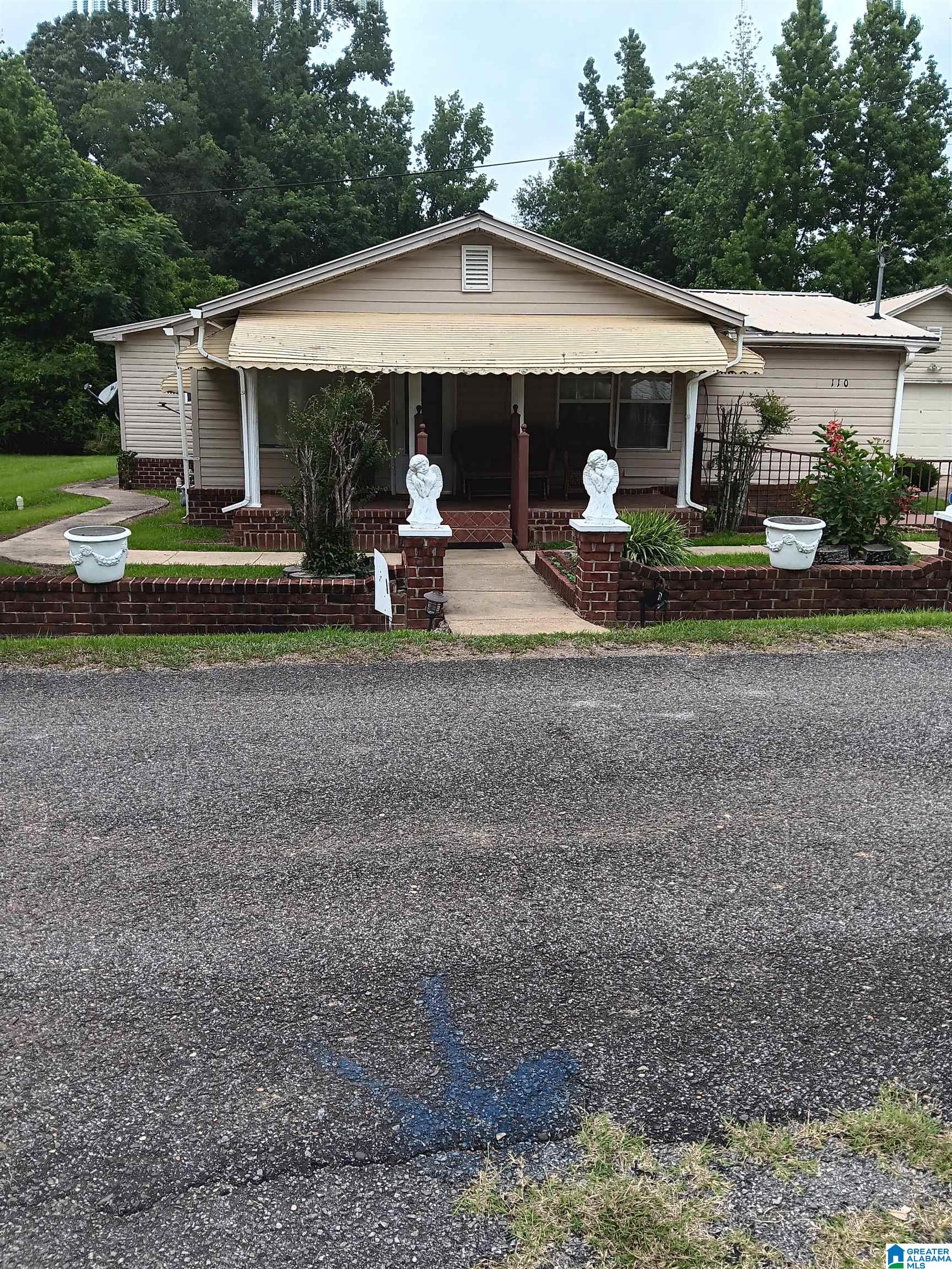 Homes for sale in Akron, AL | 110 3rd Avenue N, Akron, AL 35441 | MLS# 21431767