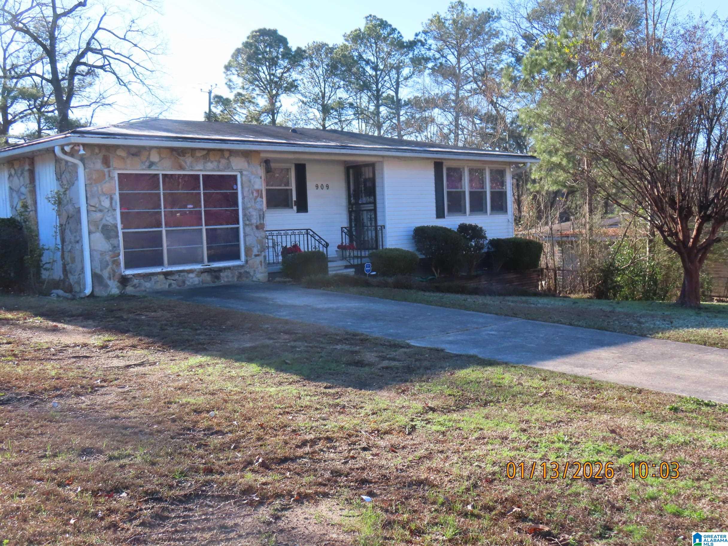 Homes for sale in Fairfield, AL | 909 Oakland Dr, Fairfield, AL 35064 | MLS# 21432121