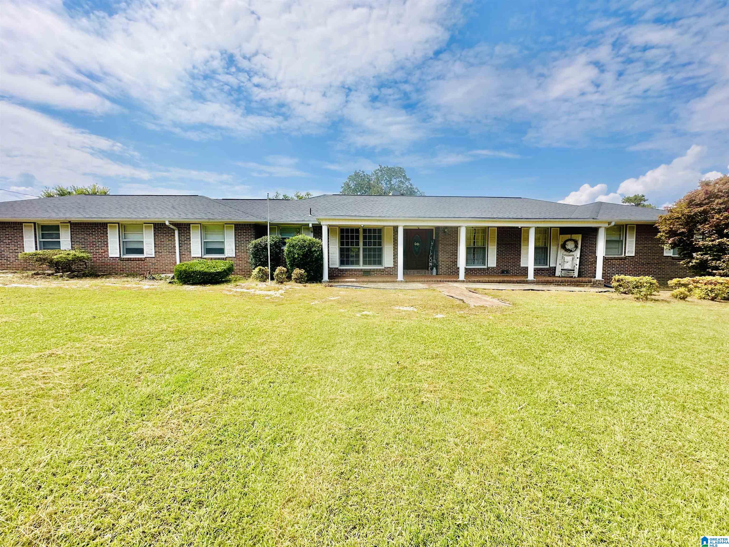 Homes for sale in Thorsby, AL | 1155 Iowa Avenue, Thorsby, AL 35171 | MLS# 21432151