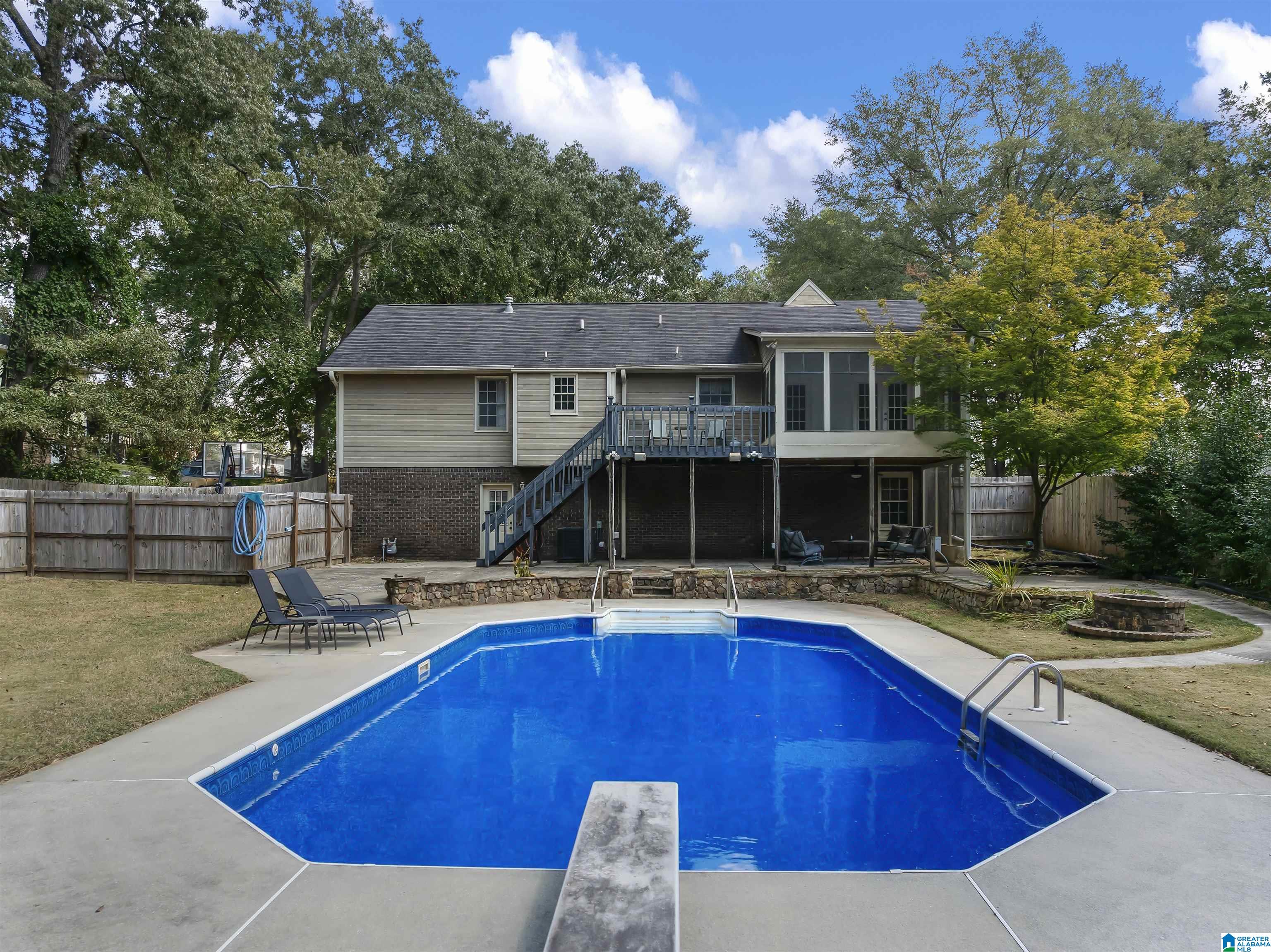 96 TOMAHAWK CIRCLE