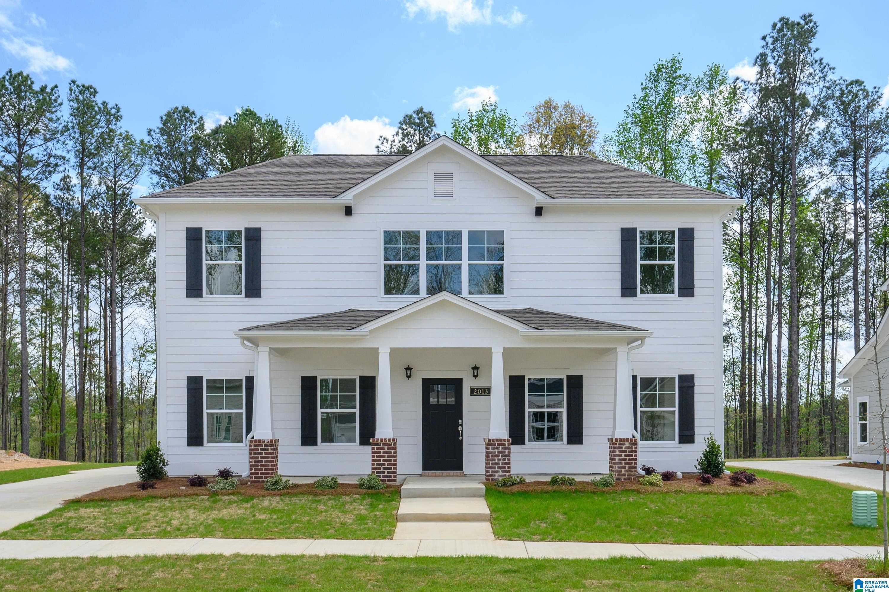 Photo 1 of Single family home for sale at 2013 Wohali Dr, Leeds, AL 35094 | MLS# 21432257 | Listing updated on 2026-09-14