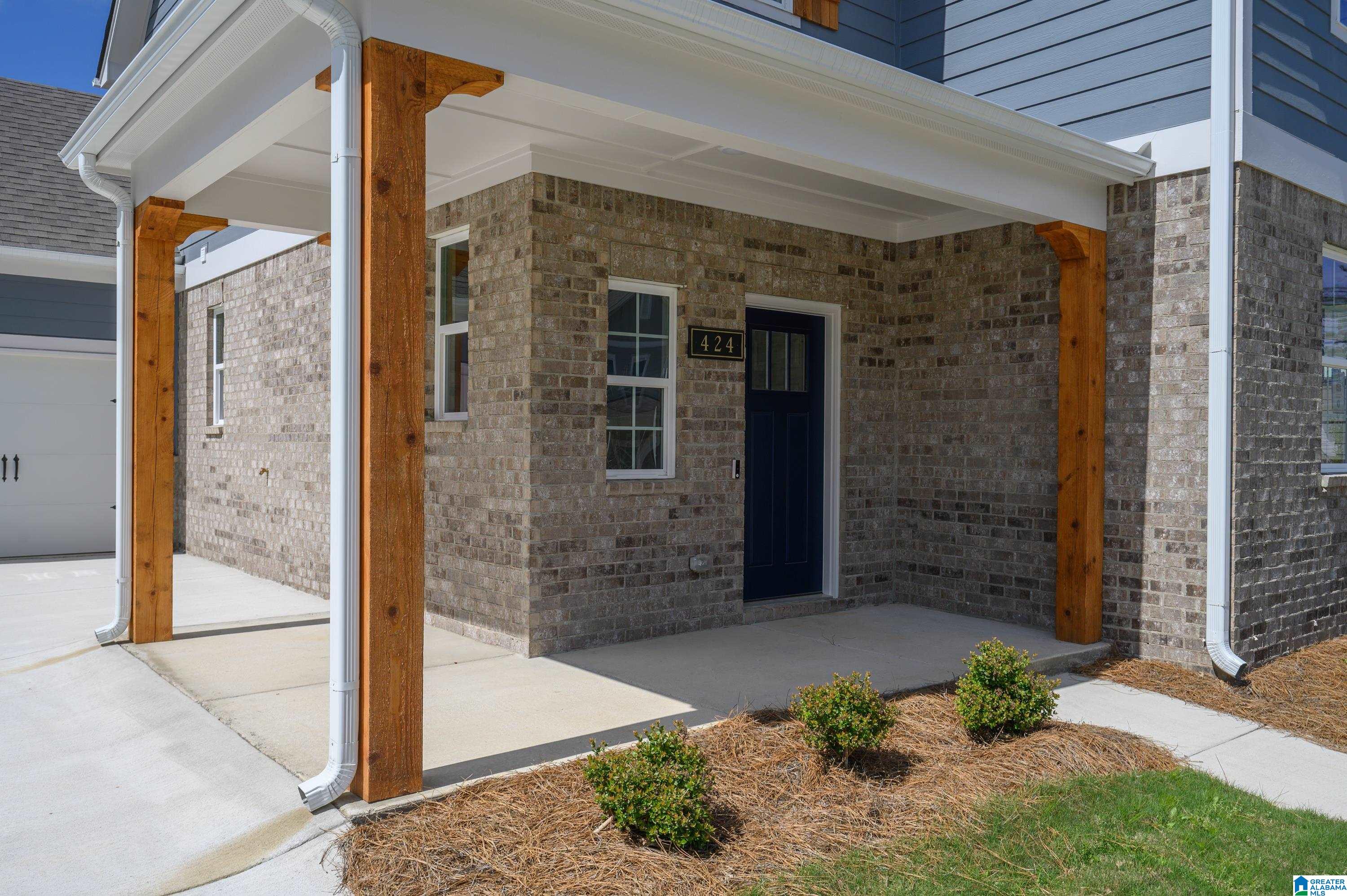 Photo 3 of Single family home for sale at 424 Wishford Cir, Helena, AL 35080 | MLS# 21432543 | Listing updated on 2026-09-19