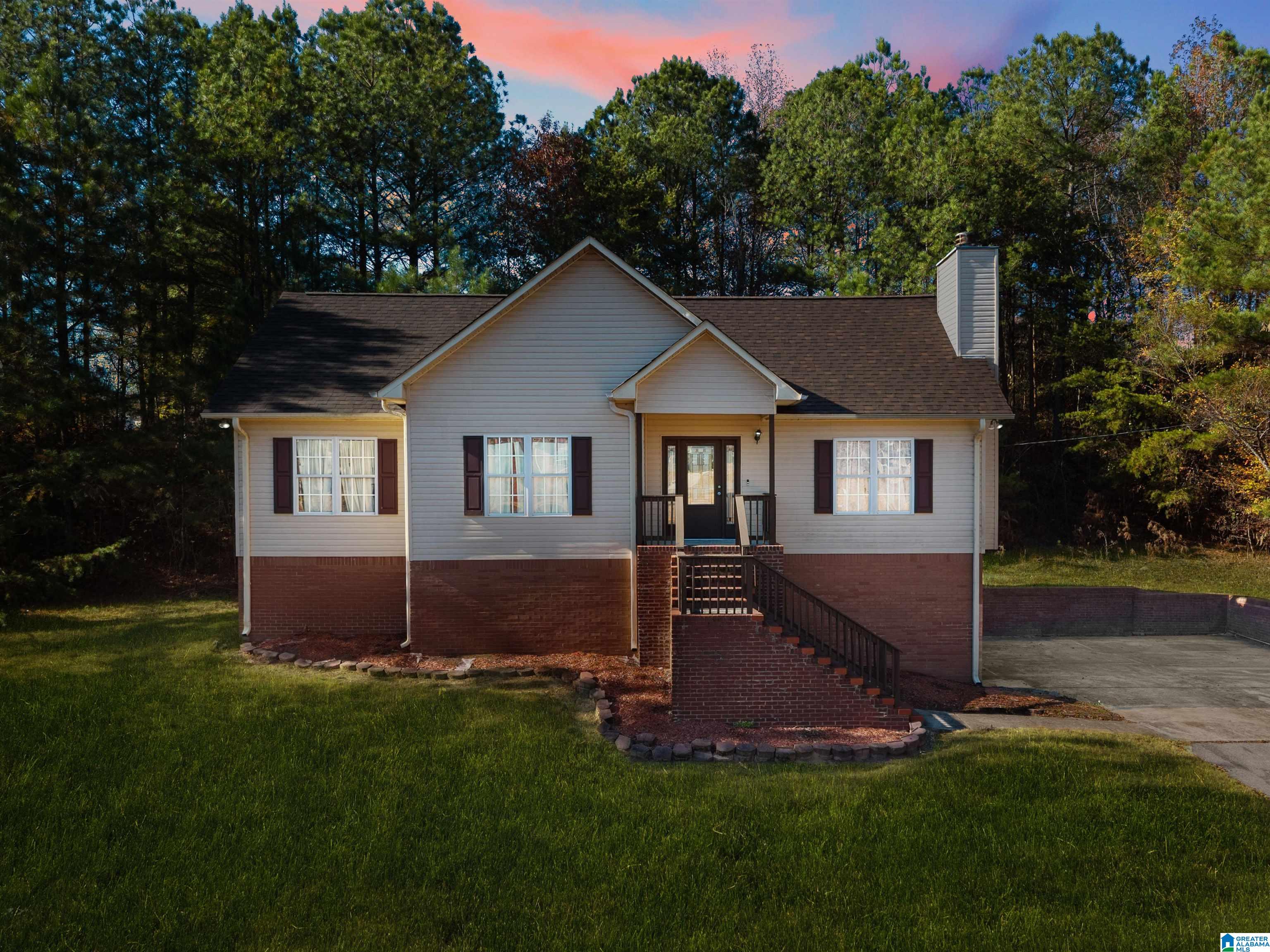 Homes for sale in Warrior, AL | 100 Miranda Road, Warrior, AL 35180 | MLS# 21432583