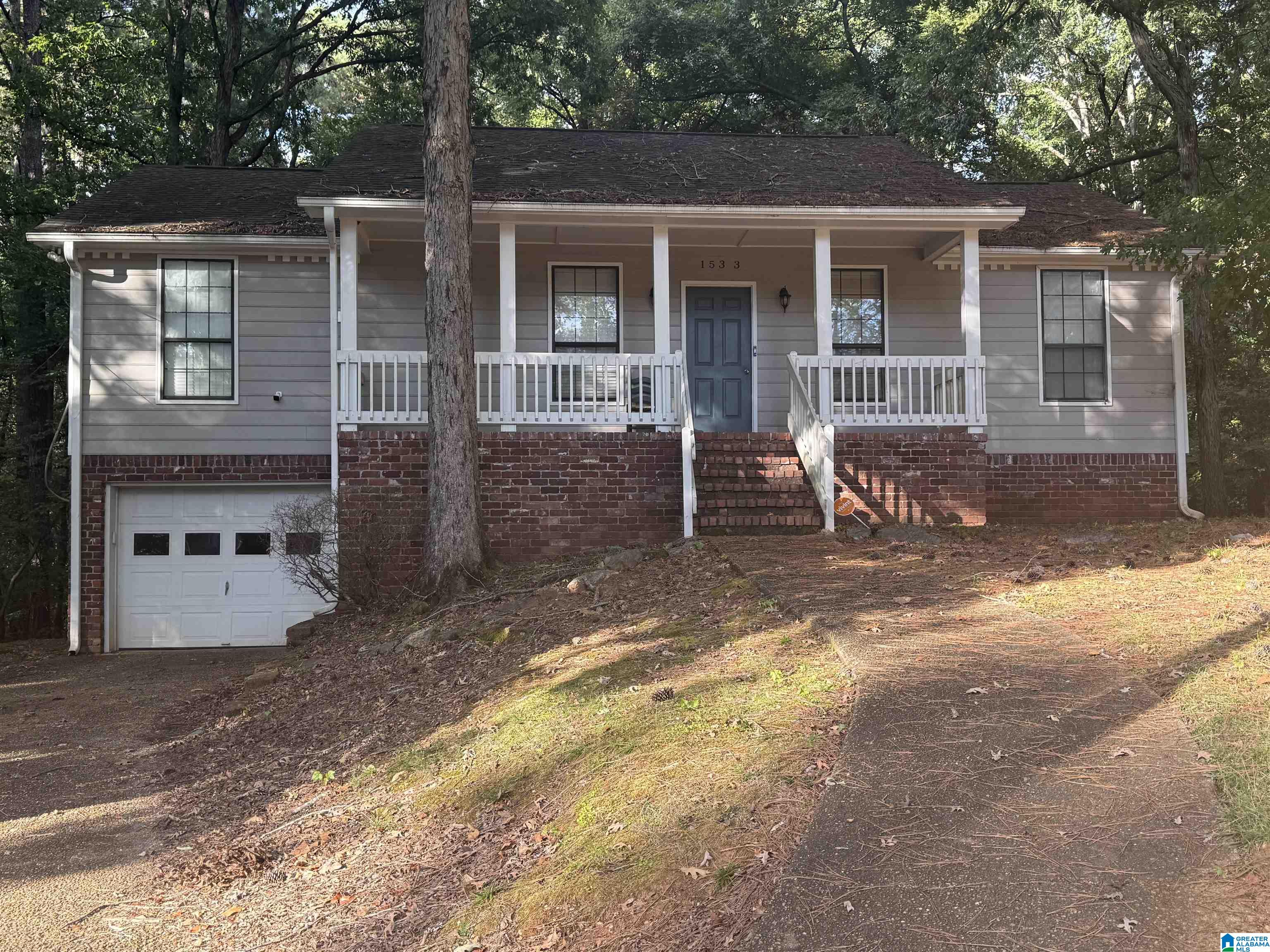 1533 SHAGBARK CIRCLE