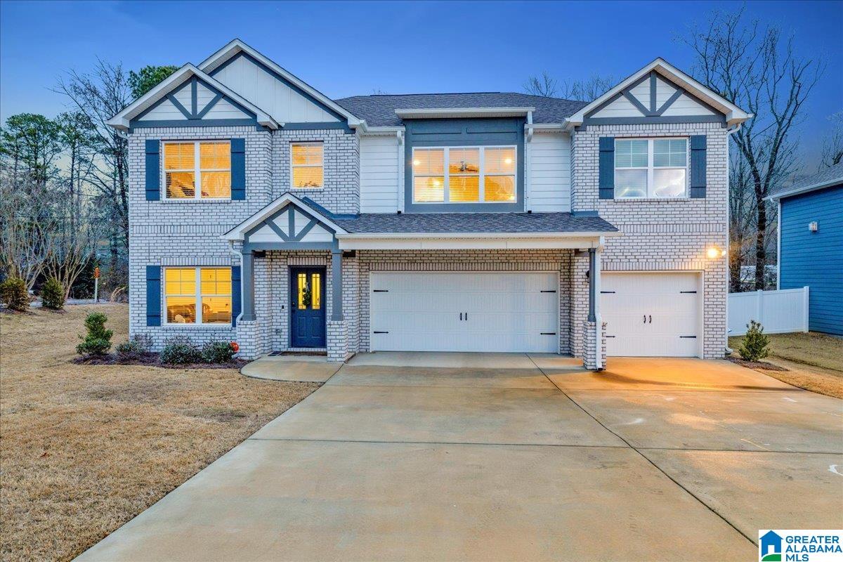 1404 N WYNLAKE DRIVE