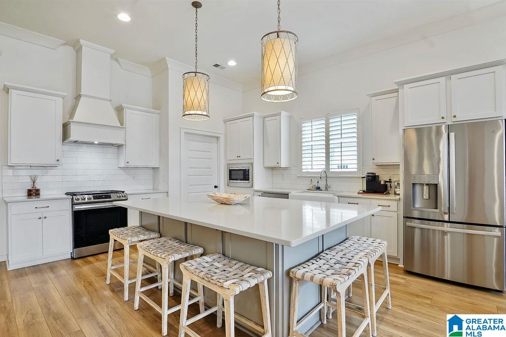 Homes for sale in Hoover, AL | 8208 Annika Dr, Hoover, AL 35244 | MLS# 21433107