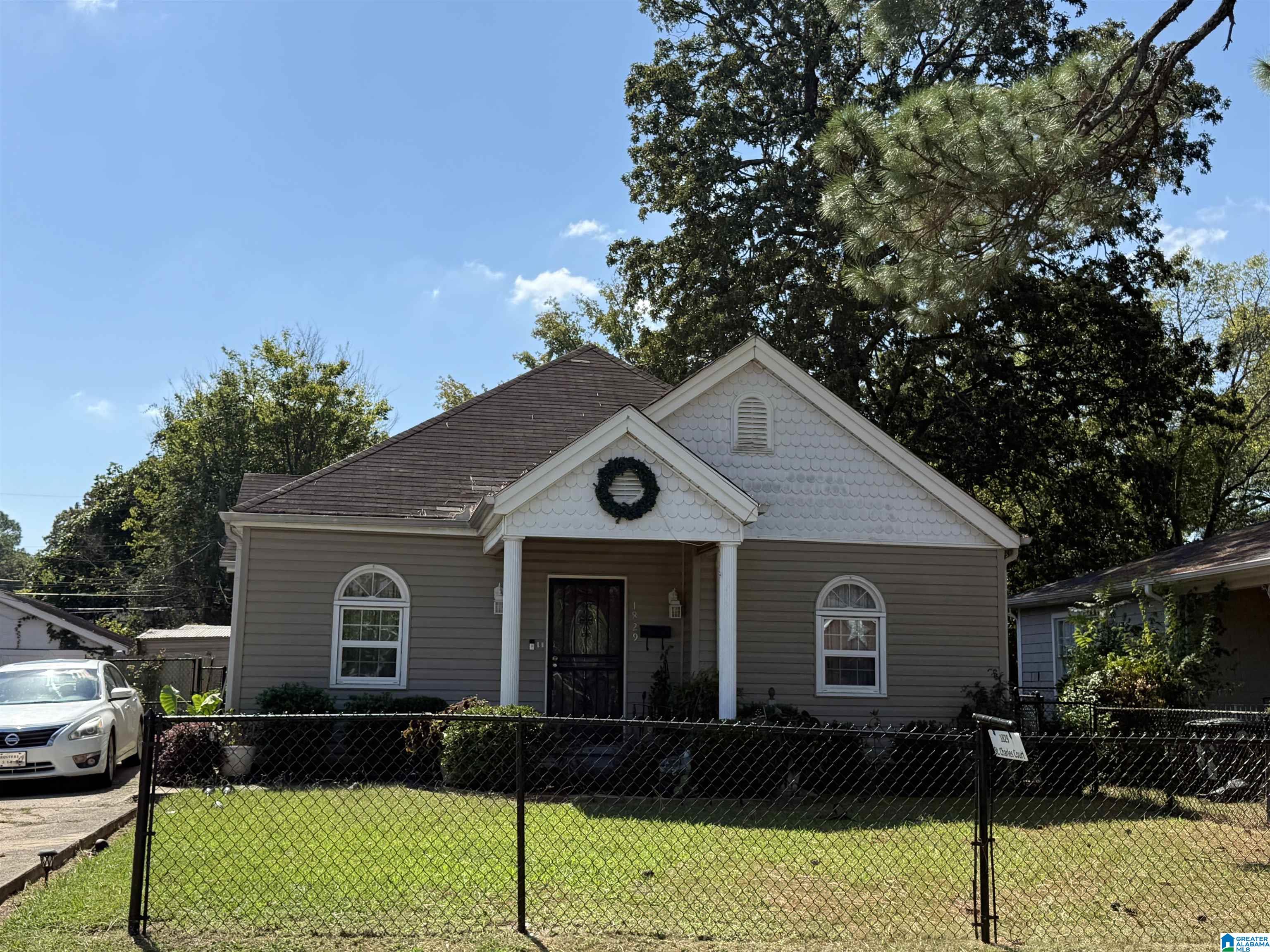 1829 SAINT CHARLES COURT SW
